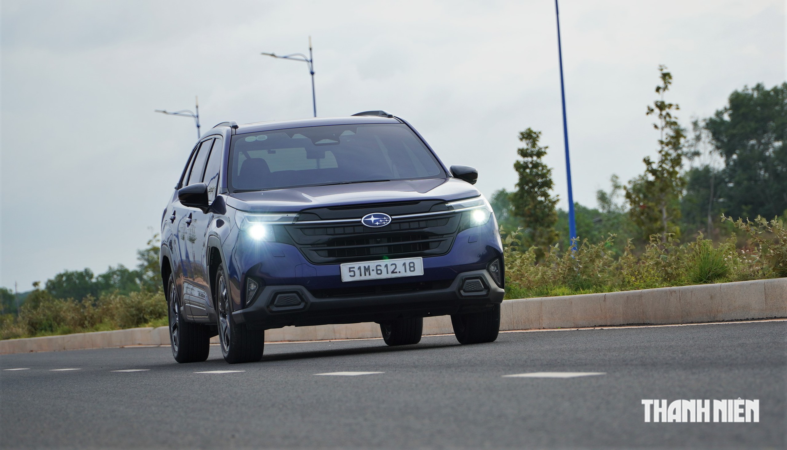  Chọn bản xăng hay chờ bản hybrid giá trên 1,8 tỉ đồng? - Ảnh 9.