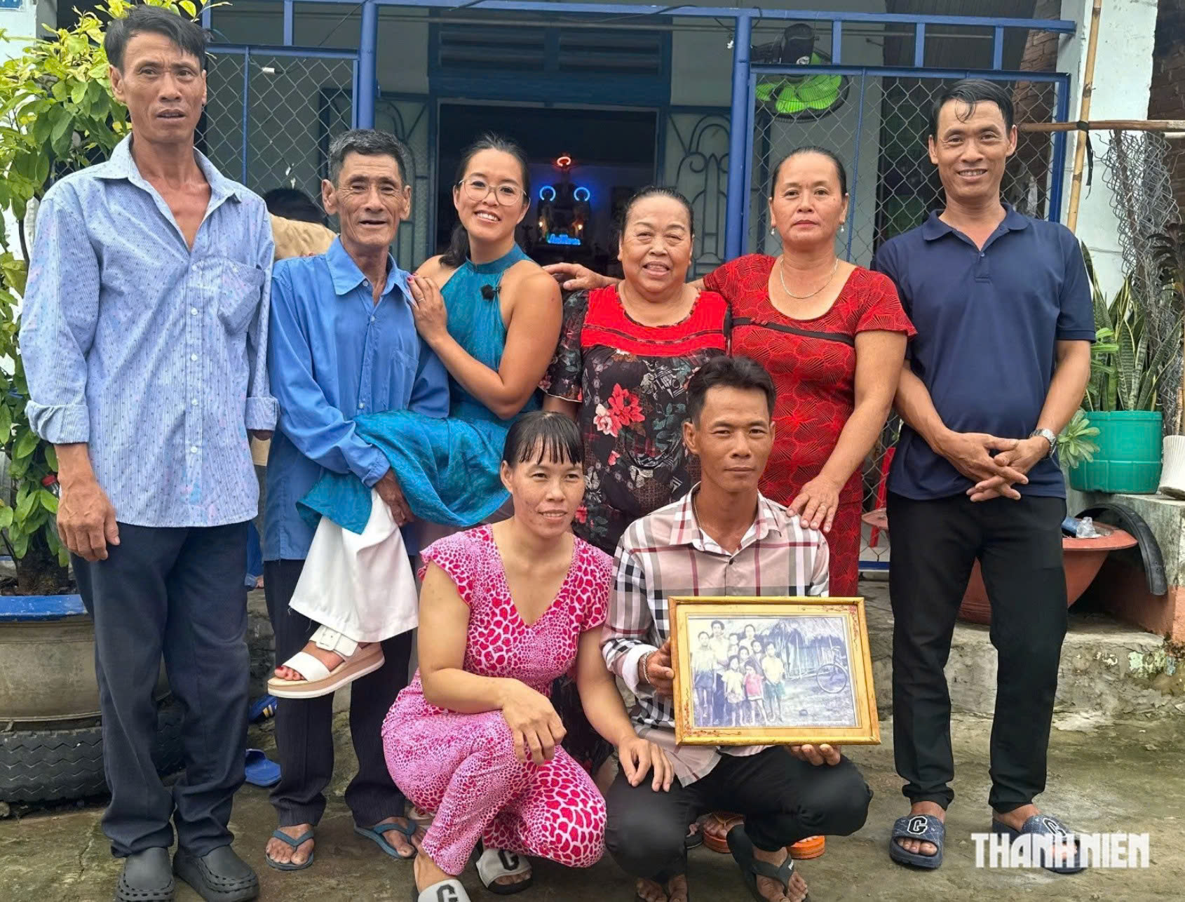 Vu lan đặc biệt của c&ocirc; g&aacute;i Ph&aacute;p c&ugrave;ng chồng con về TP.HCM thăm cha mẹ ruột - Ảnh 1.