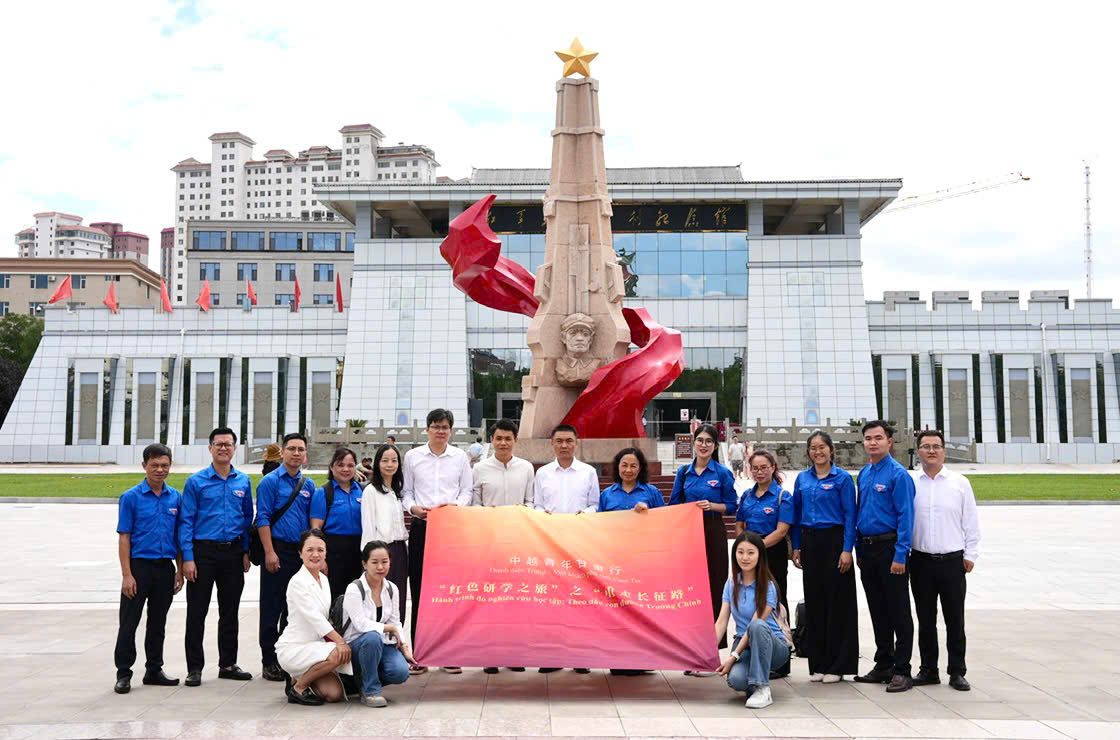Khởi động hành trình nghiên cứu, học tập 'Theo dấu con đường Trường Chinh' - Ảnh 1.