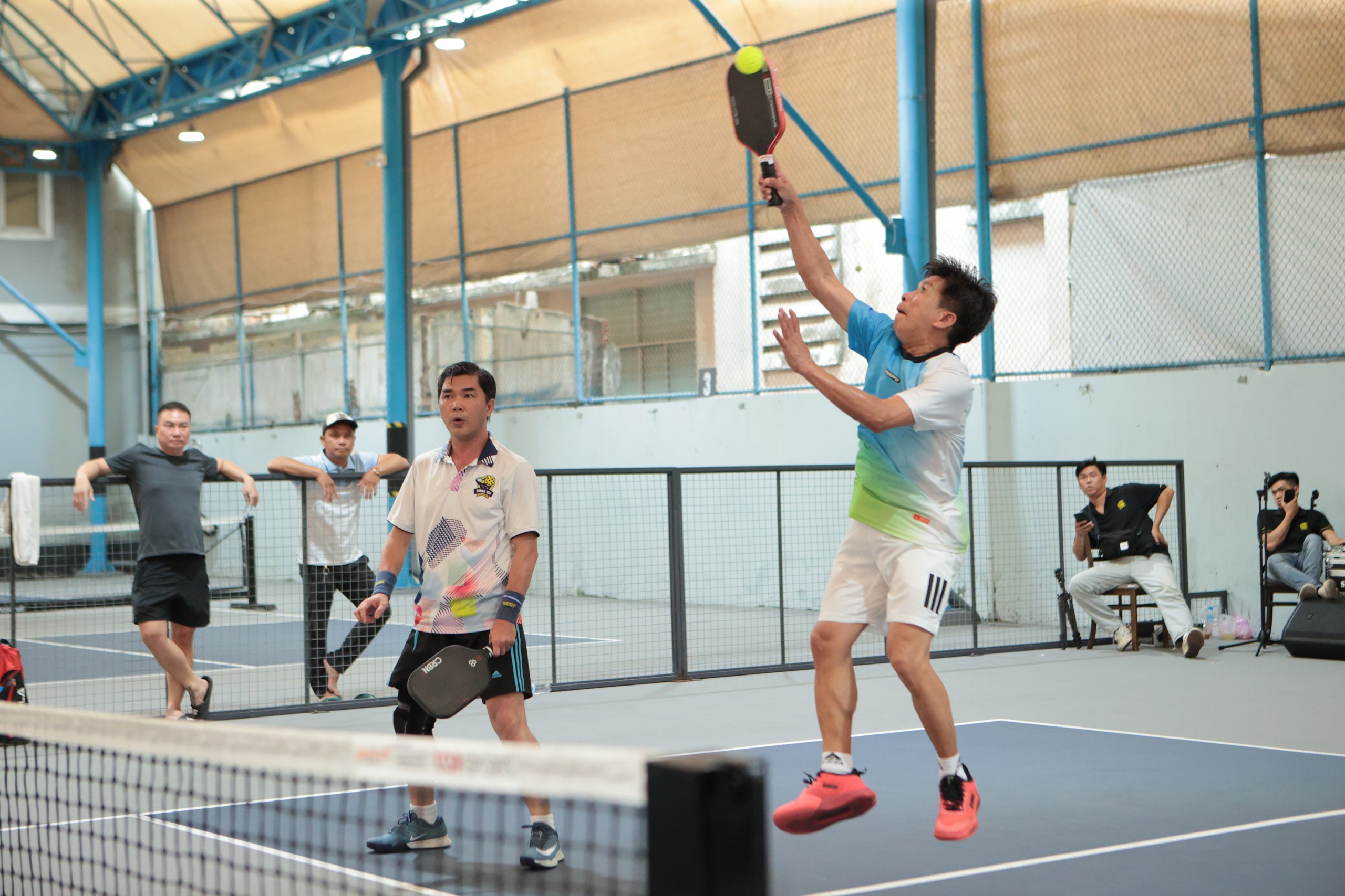Những khoảnh khắc ấn tượng tại giải pickleball 'Cùng con đi tiếp cuộc đời' - cúp Bà Bầu Club - Ảnh 13.