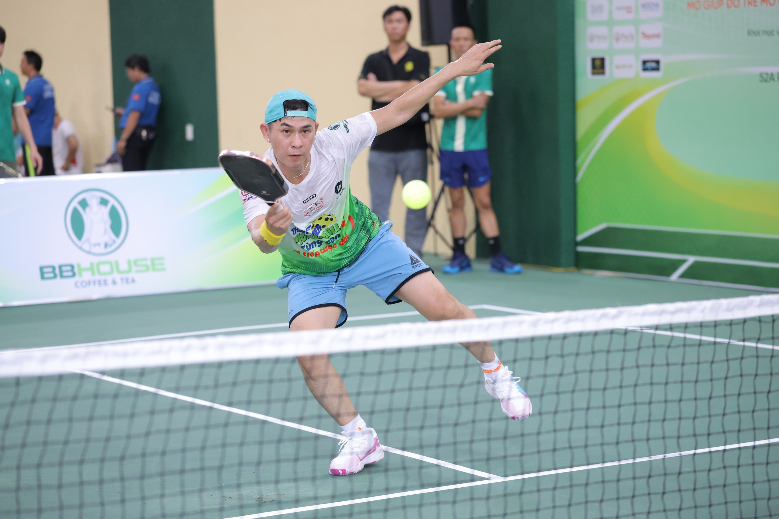 Những khoảnh khắc ấn tượng tại giải pickleball 'Cùng con đi tiếp cuộc đời' - cúp Bà Bầu Club - Ảnh 14.