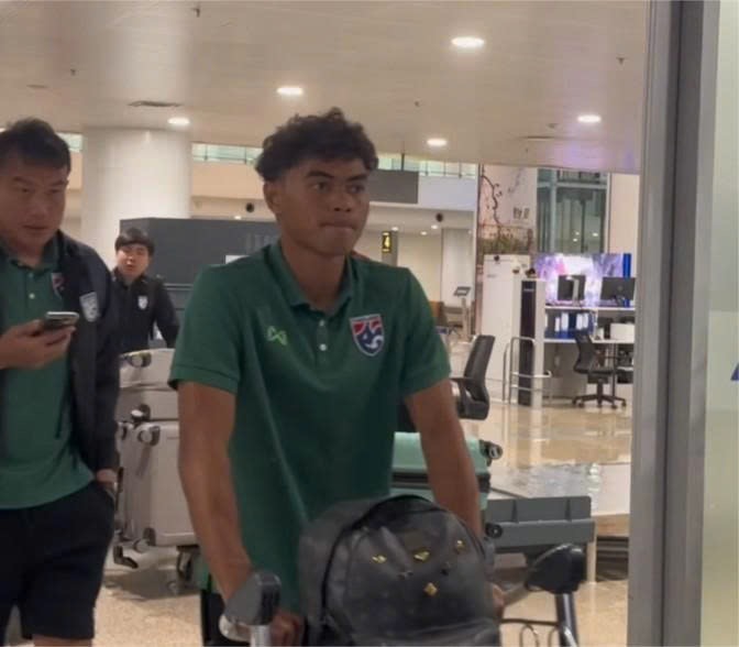 Người tuyên bố sẽ thắng ngược Việt Nam đã đến Hà Nội, đội tuyển Thái Lan lưu trú khách sạn xịn 
- Ảnh 4.
