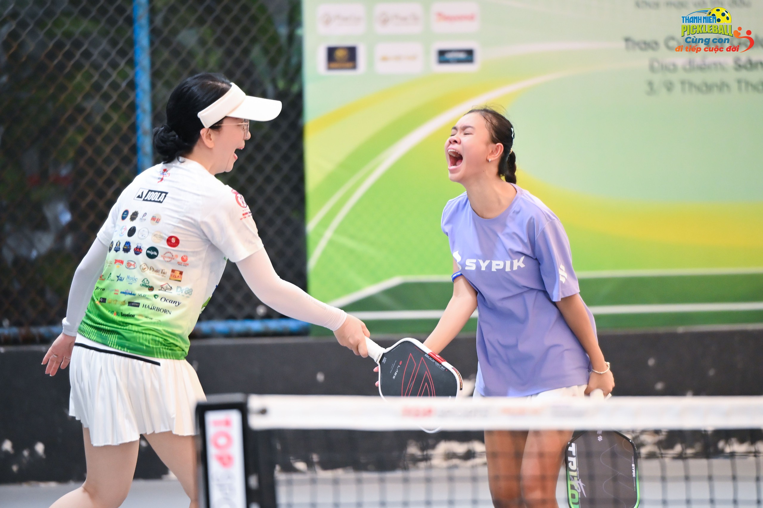 Những khoảnh khắc ấn tượng tại giải pickleball 'Cùng con đi tiếp cuộc đời' - cúp Bà Bầu Club - Ảnh 4.