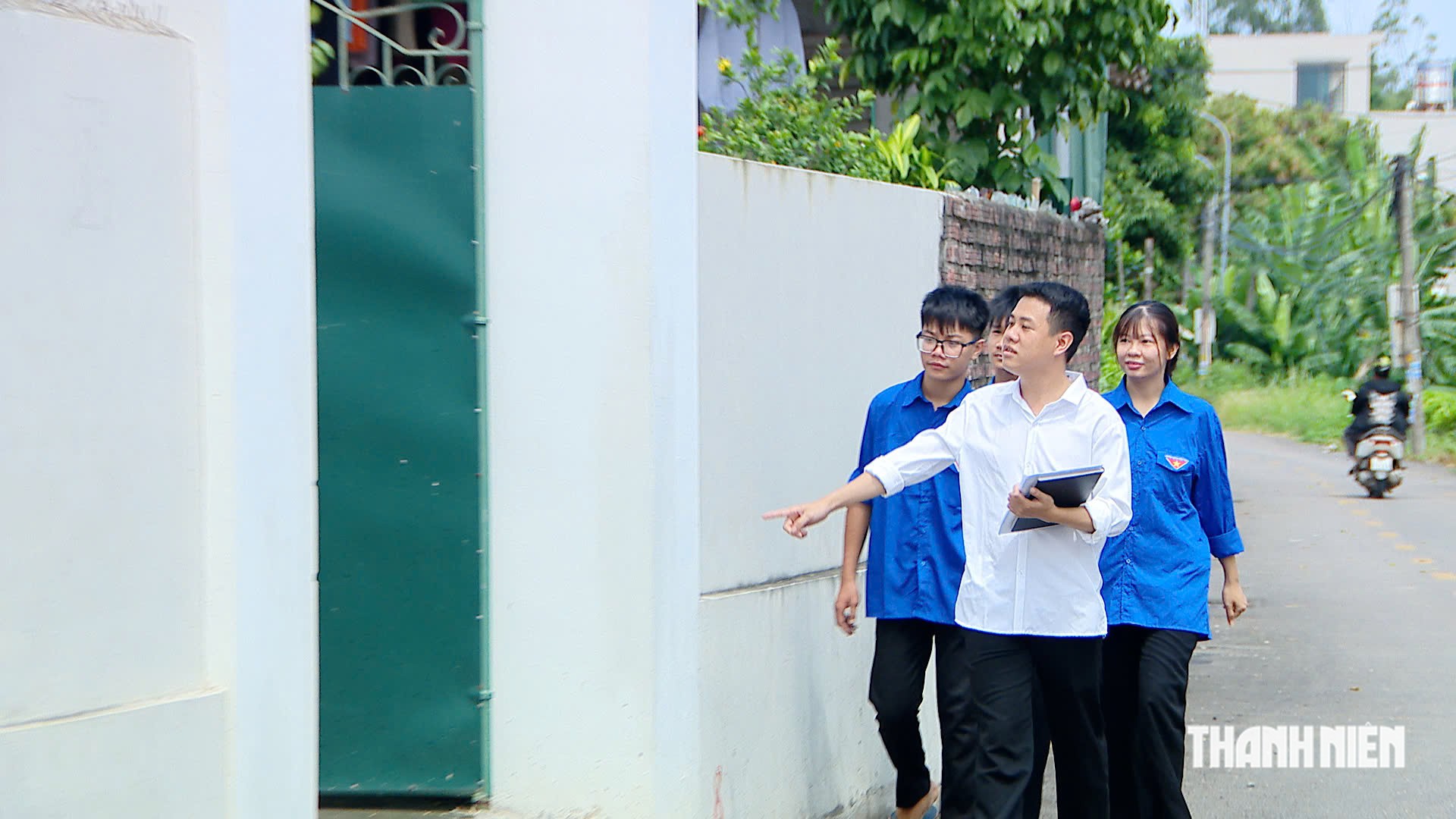 Trưởng khu phố tuổi 22 ở Quảng Ninh, tốt nghiệp đại học xuất sắc- Ảnh 1.