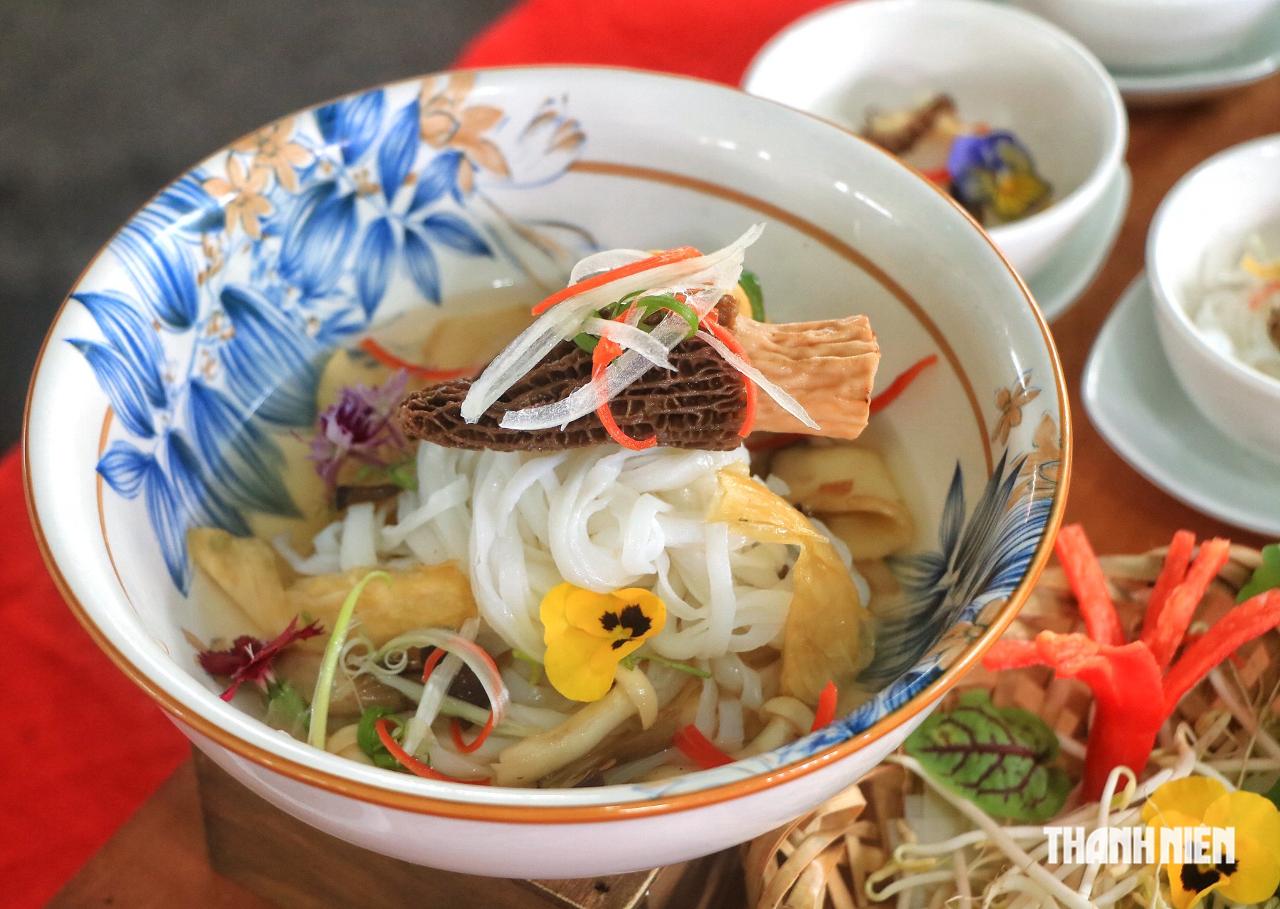 H&ocirc;m nay, ng&agrave;y đầu lễ hội ẩm thực chay TP.HCM: Phở chay đẹp như tranh xuất hiện - Ảnh 4.