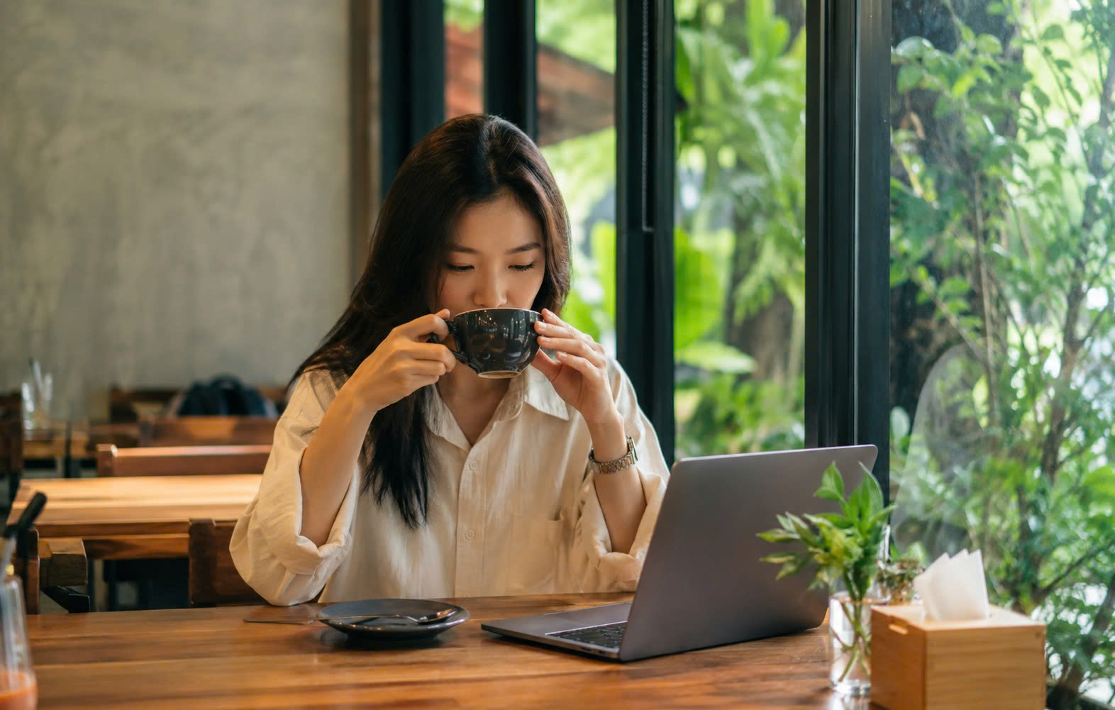 Uống cà phê thường xuyên: Bất ngờ về mỡ bụng và cơ bắp - Ảnh 1.
