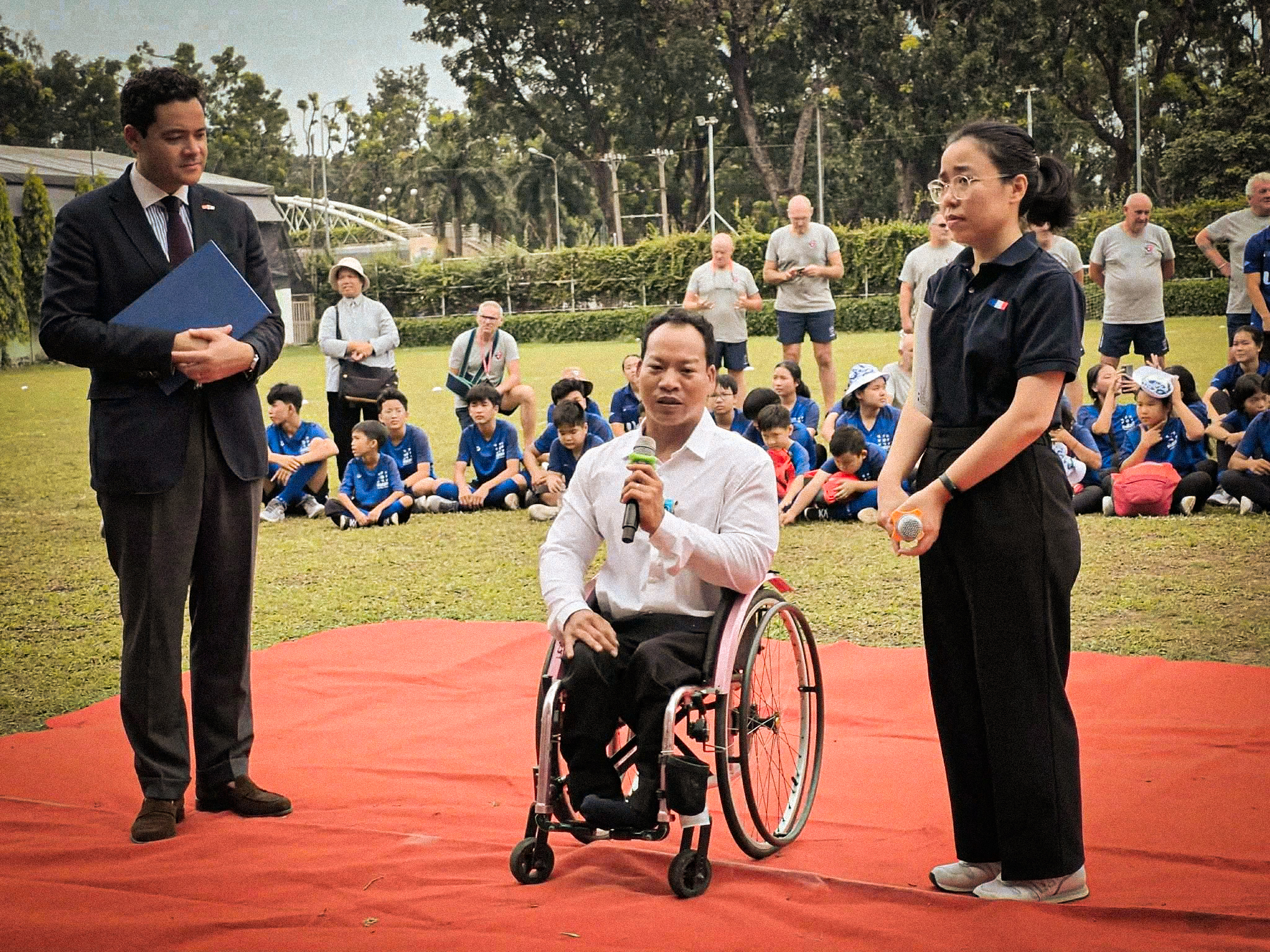 Chiến thắng lớn nhất của nhà vô địch Paralympic Lê Văn Công - Ảnh 5.