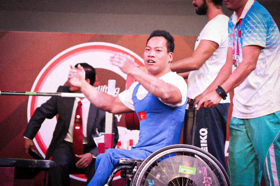 Chiến thắng lớn nhất của nhà vô địch Paralympic Lê Văn Công - Ảnh 8.