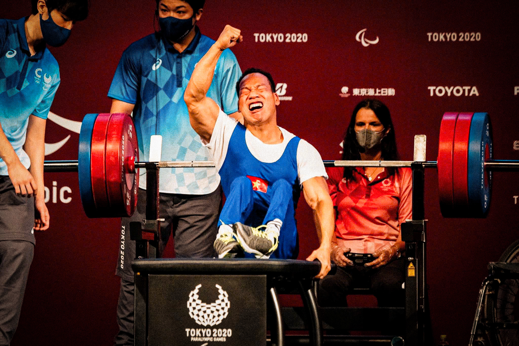 Chiến thắng lớn nhất của nhà vô địch Paralympic Lê Văn Công - Ảnh 10.