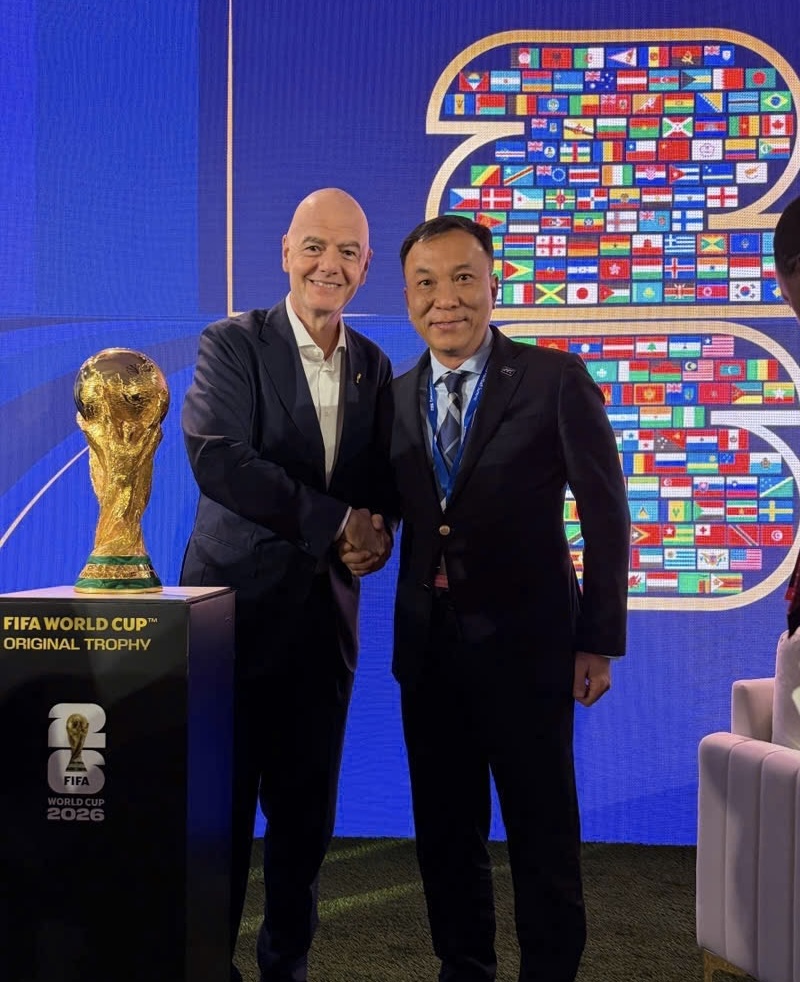 N&oacute;ng: Chủ tịch FIFA sang Việt Nam bằng chuy&ecirc;n cơ, dự kh&aacute;n trận chung kết ASEAN Cup: Trao c&uacute;p cho đội v&ocirc; địch- Ảnh 2.