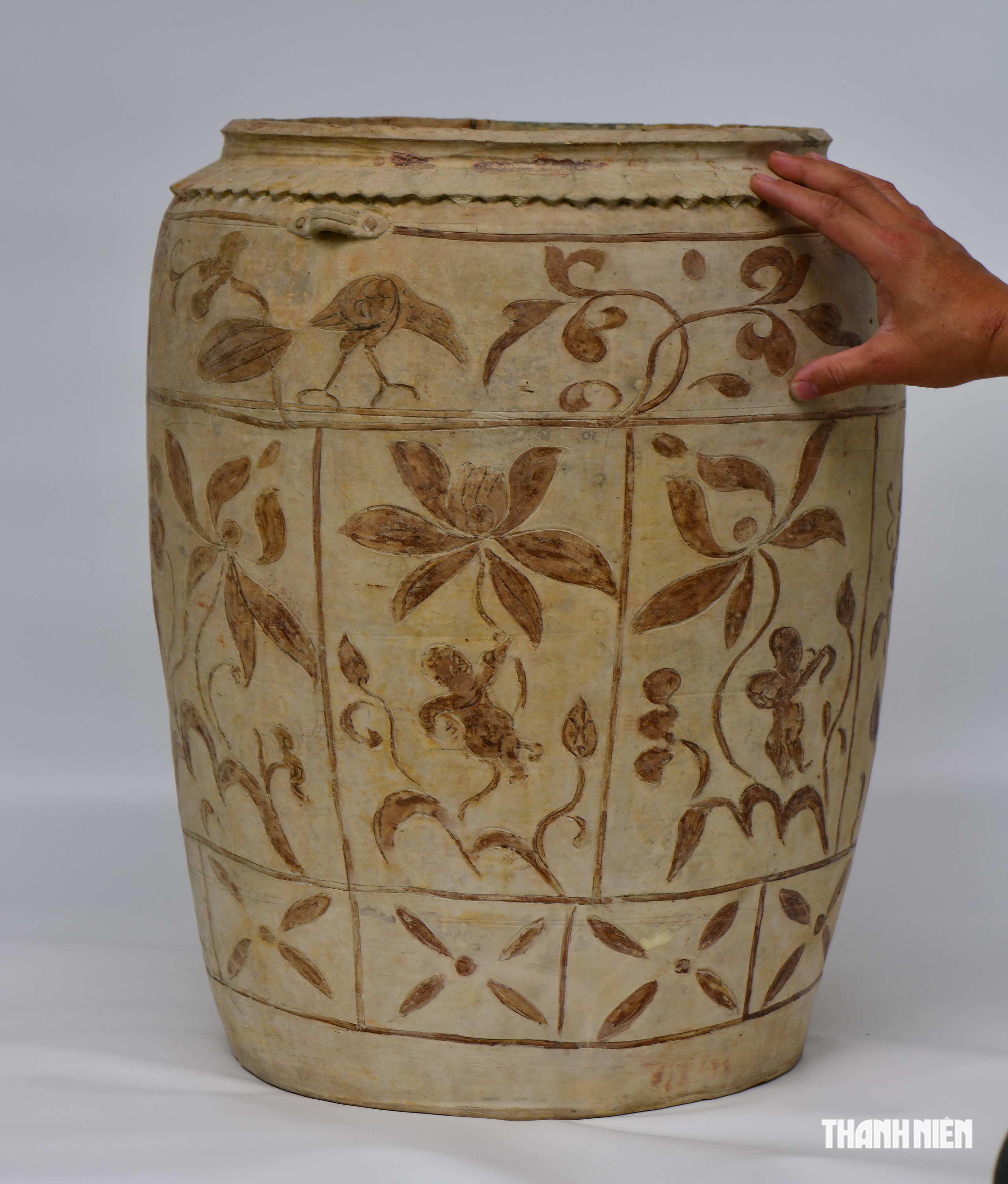 1970年代 ベトナム 花絵 ティーポット 貫入 古陶器 Dona vietnam vase