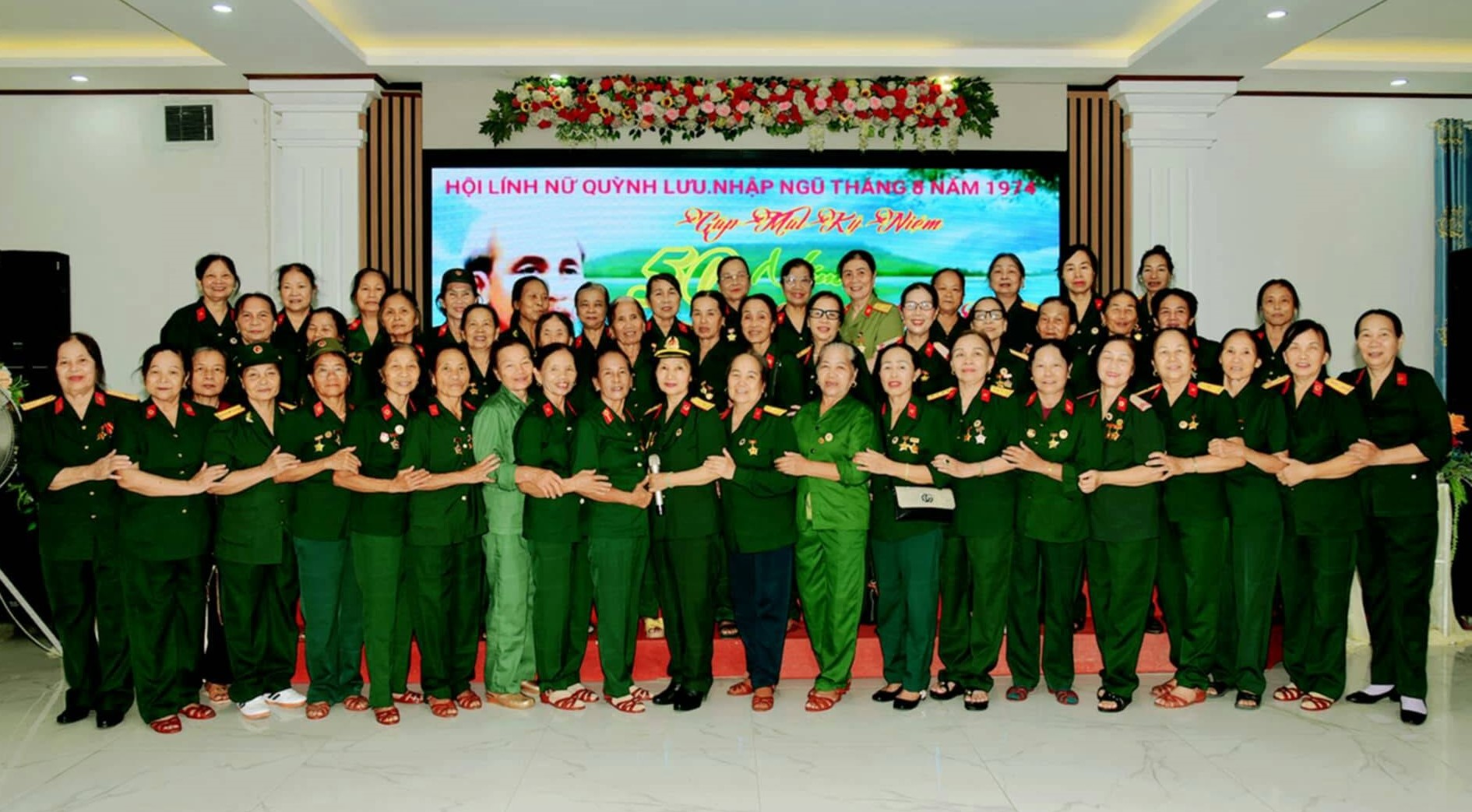 Tìm nhau giữa hòa bình - Kỳ 1: Cô y tá và vết sẹo trên đầu- Ảnh 2.