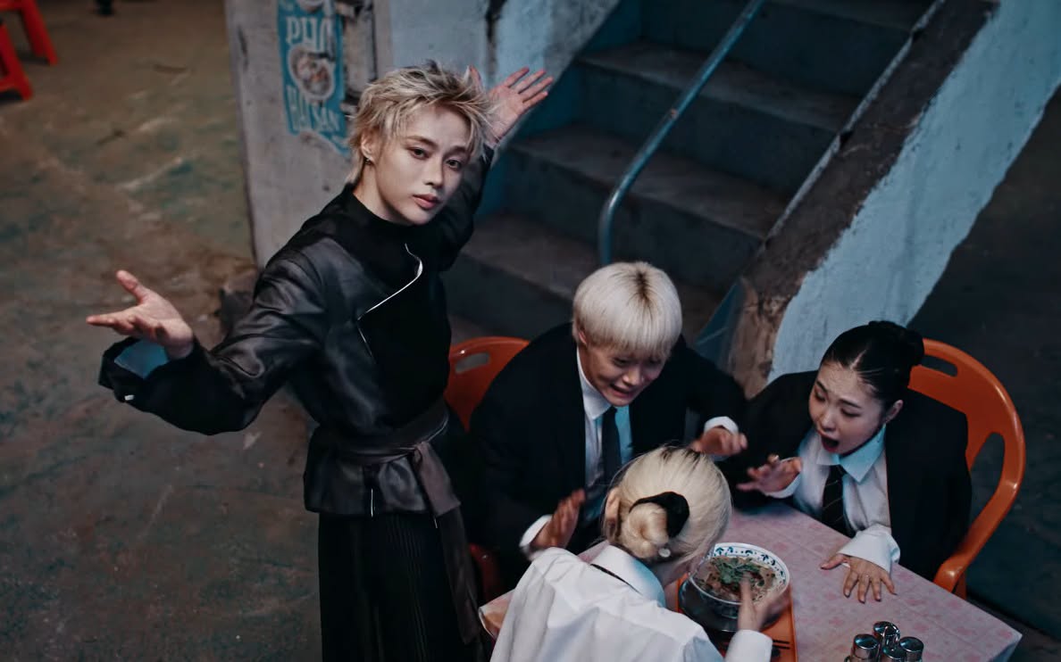 Hanbin, ch&agrave;ng trai Việt Nam mang qu&ecirc; hương l&ecirc;n s&acirc;n khấu K-pop - Ảnh 2.
