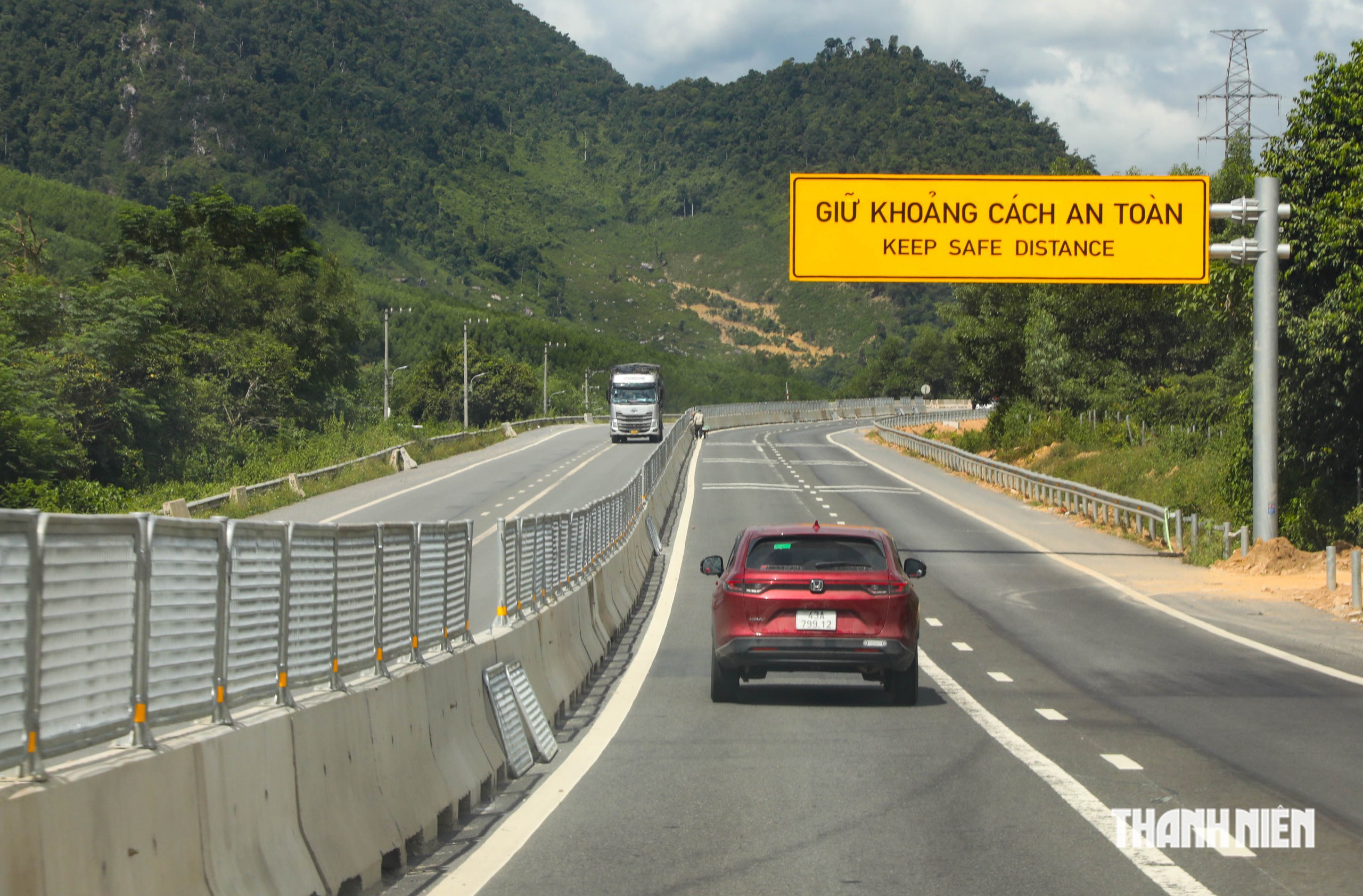 Cao tốc La Sơn - Hòa Liên: Vì sao tài xế không nên chạy quá 60 km/giờ?- Ảnh 3.