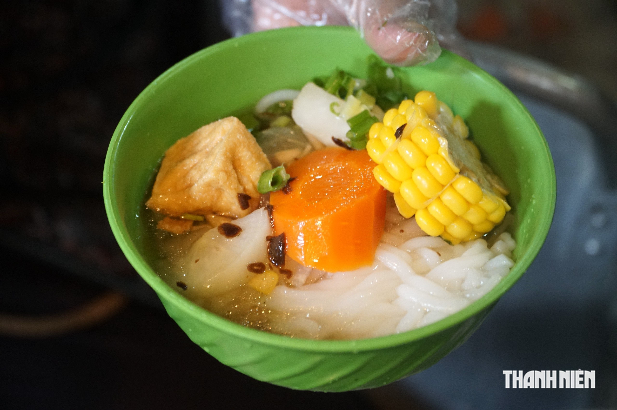 Đại tiệc buffet chay miễn phí rằm tháng 7 trong ngôi chùa cổ 300 năm tuổi - Ảnh 4.
