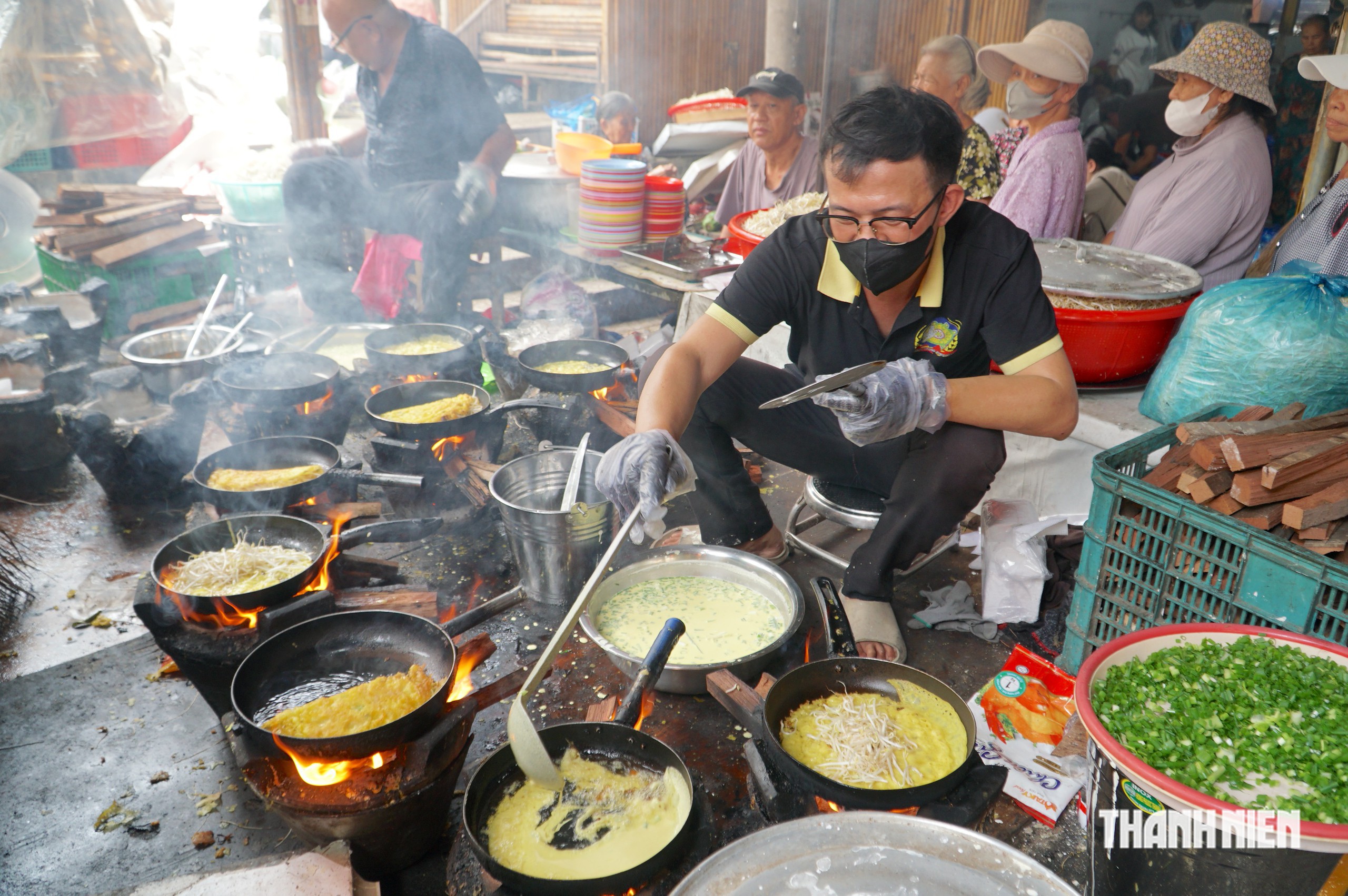 Đại tiệc buffet chay miễn phí rằm tháng 7 trong ngôi chùa cổ 300 năm tuổi - Ảnh 9.