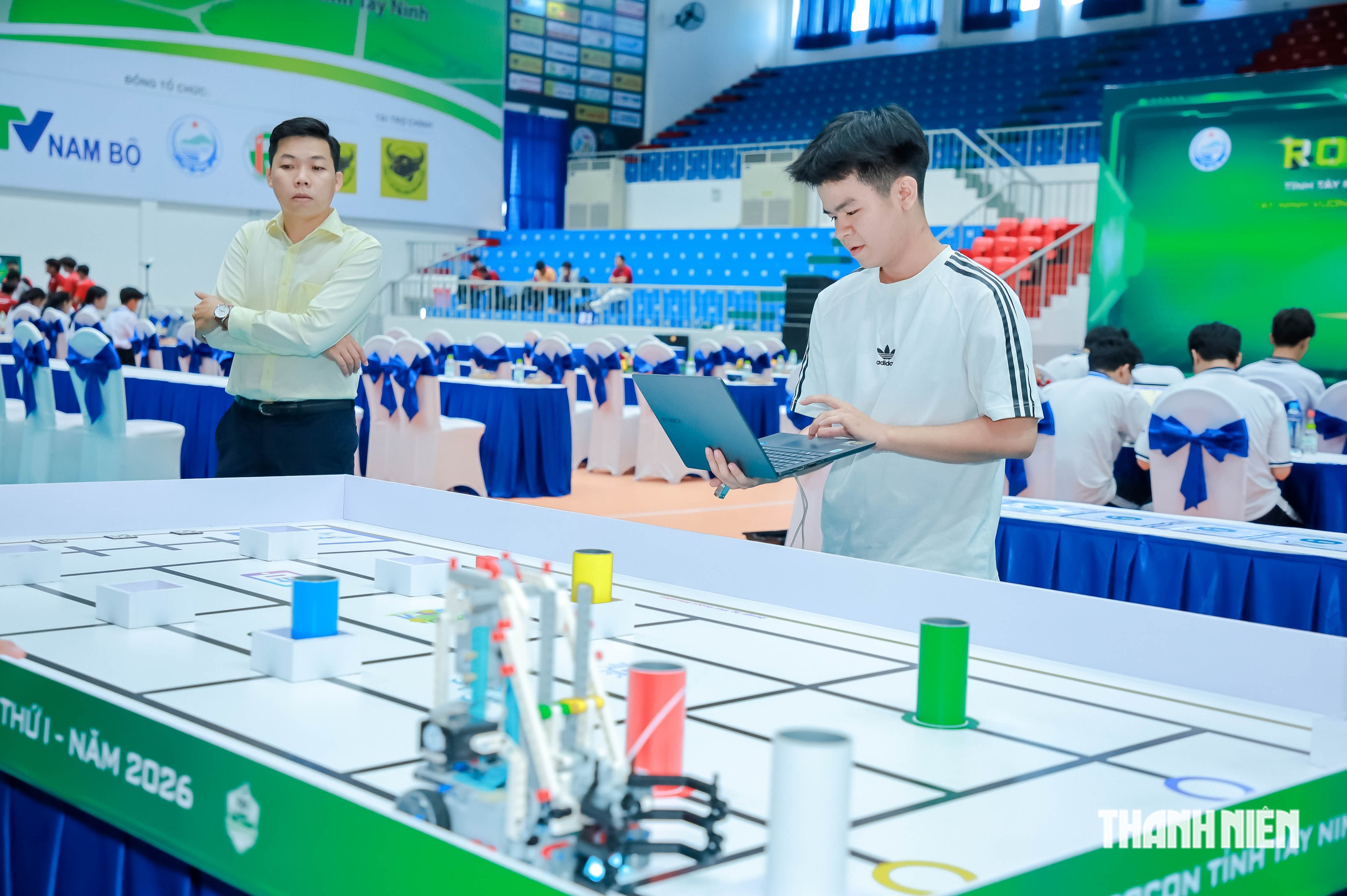Mùa Robocon ngoài đời thật đầu tiên của Tây Ninh tìm ra nhà vô địch - Ảnh 3.