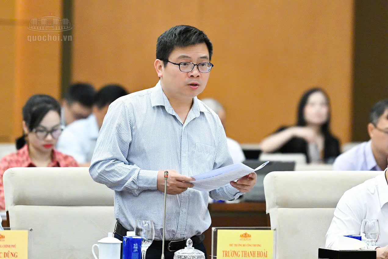 Gian lận tại c&acirc;y xăng, c&ocirc;ng tơ điện nước ảnh hưởng ngay tới t&uacute;i tiền người d&acirc;n- Ảnh 1.