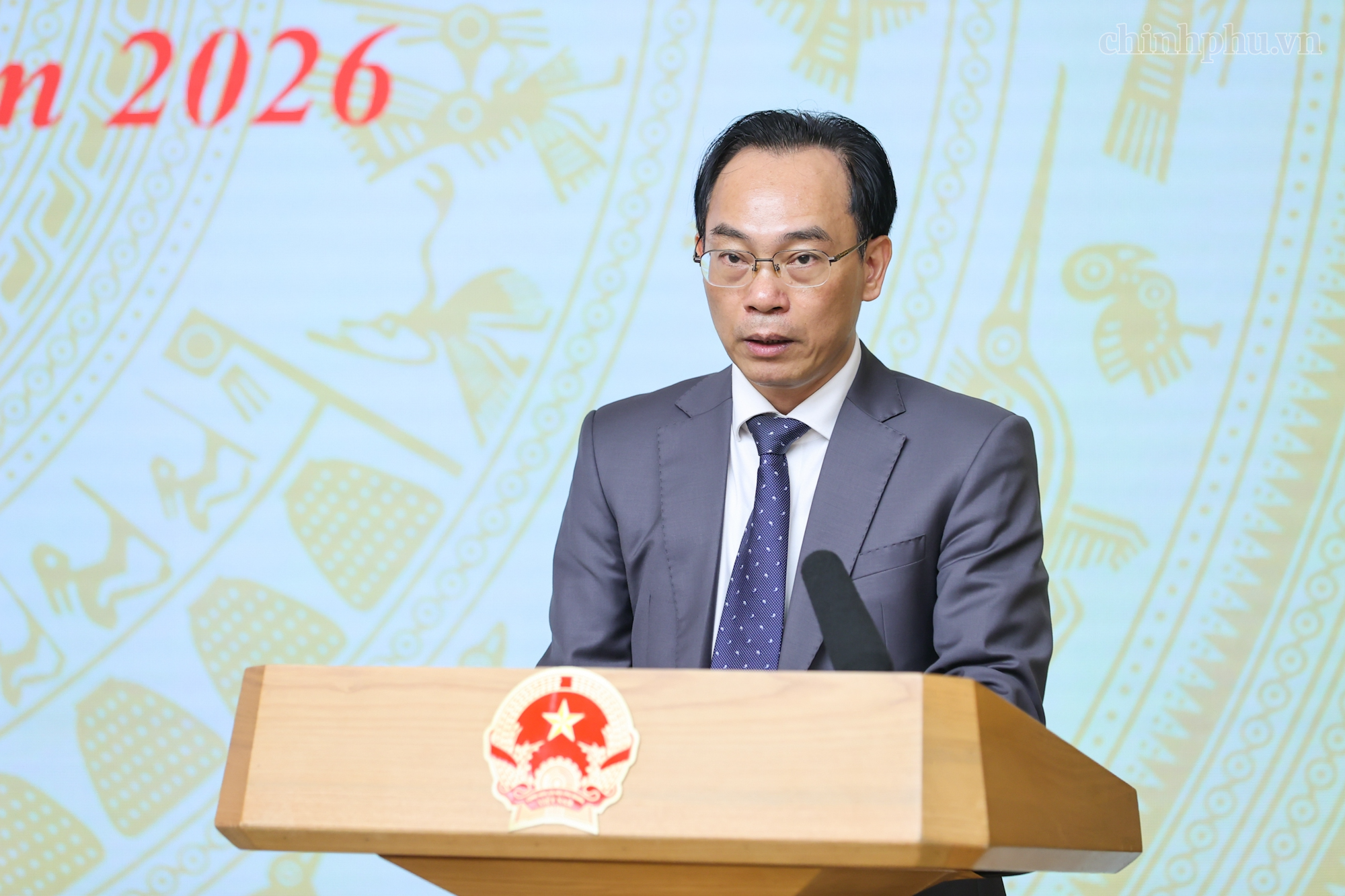 Thủ tướng: Thầy c&ocirc; dạy học sinh đầu ti&ecirc;n phải l&agrave; đạo đức, thượng t&ocirc;n ph&aacute;p luật- Ảnh 2.