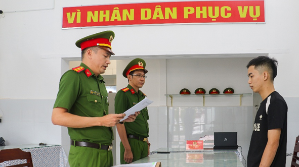 Khởi tố cựu nhân viên giao hàng tham ô gần 130 triệu đồng- Ảnh 1.