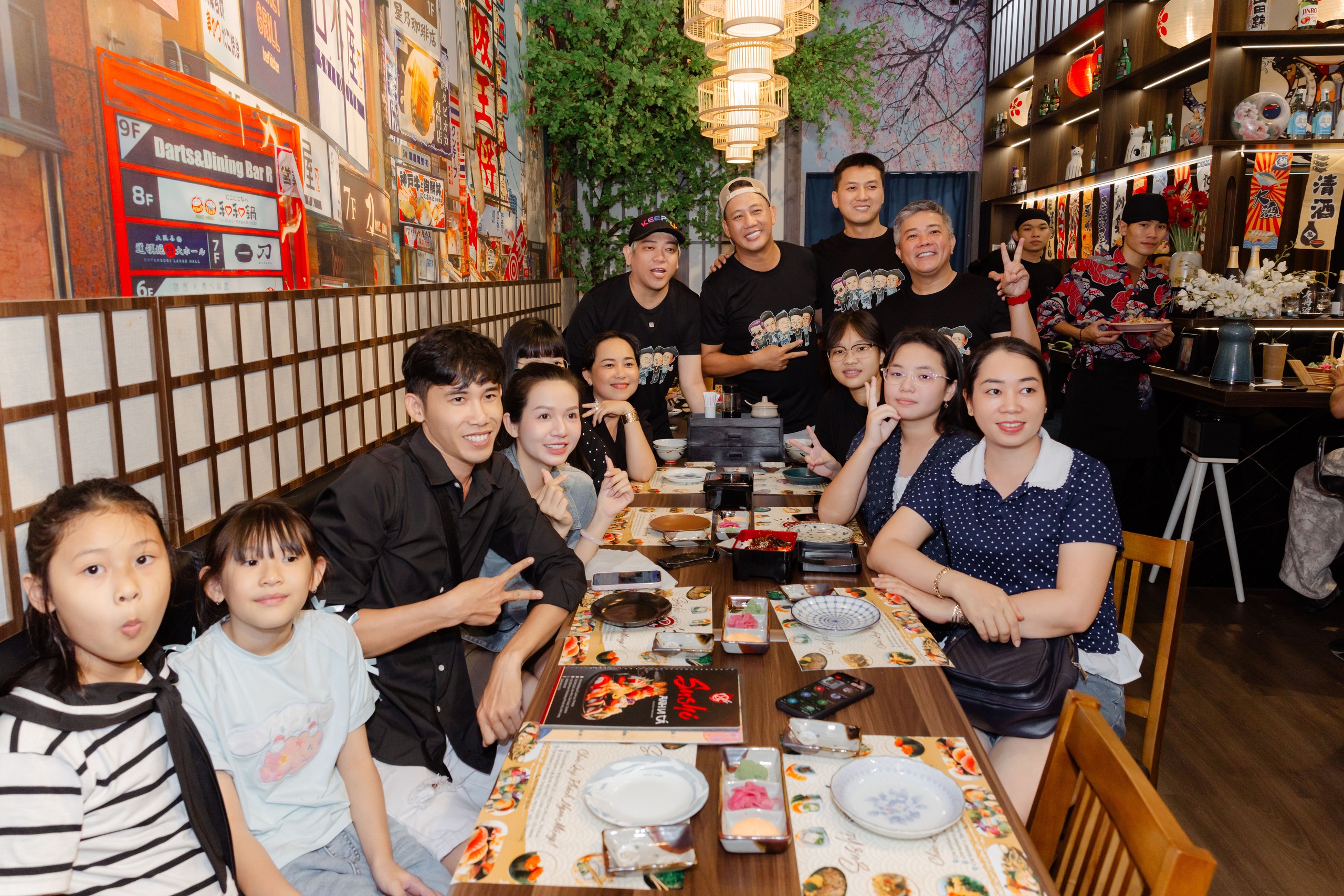 Tiệm Anh Vi Cá bán gì mà sốt rần rần ở Vĩnh Long - Ảnh 3.