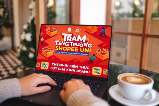 Shopee triển khai loạt s&aacute;ng kiến hỗ trợ nh&agrave; b&aacute;n đ&oacute;n đầu m&ugrave;a mua sắm cuối năm- Ảnh 1.