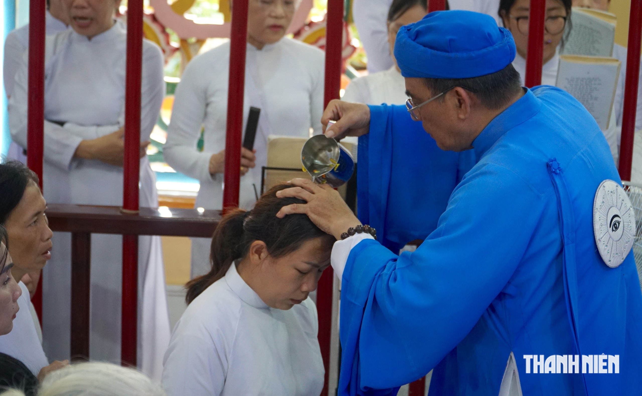 Rằm tháng 7, hàng trăm người Cao Đài về Thánh thất Sài Gòn dự lễ Trung Ngươn - Ảnh 4.