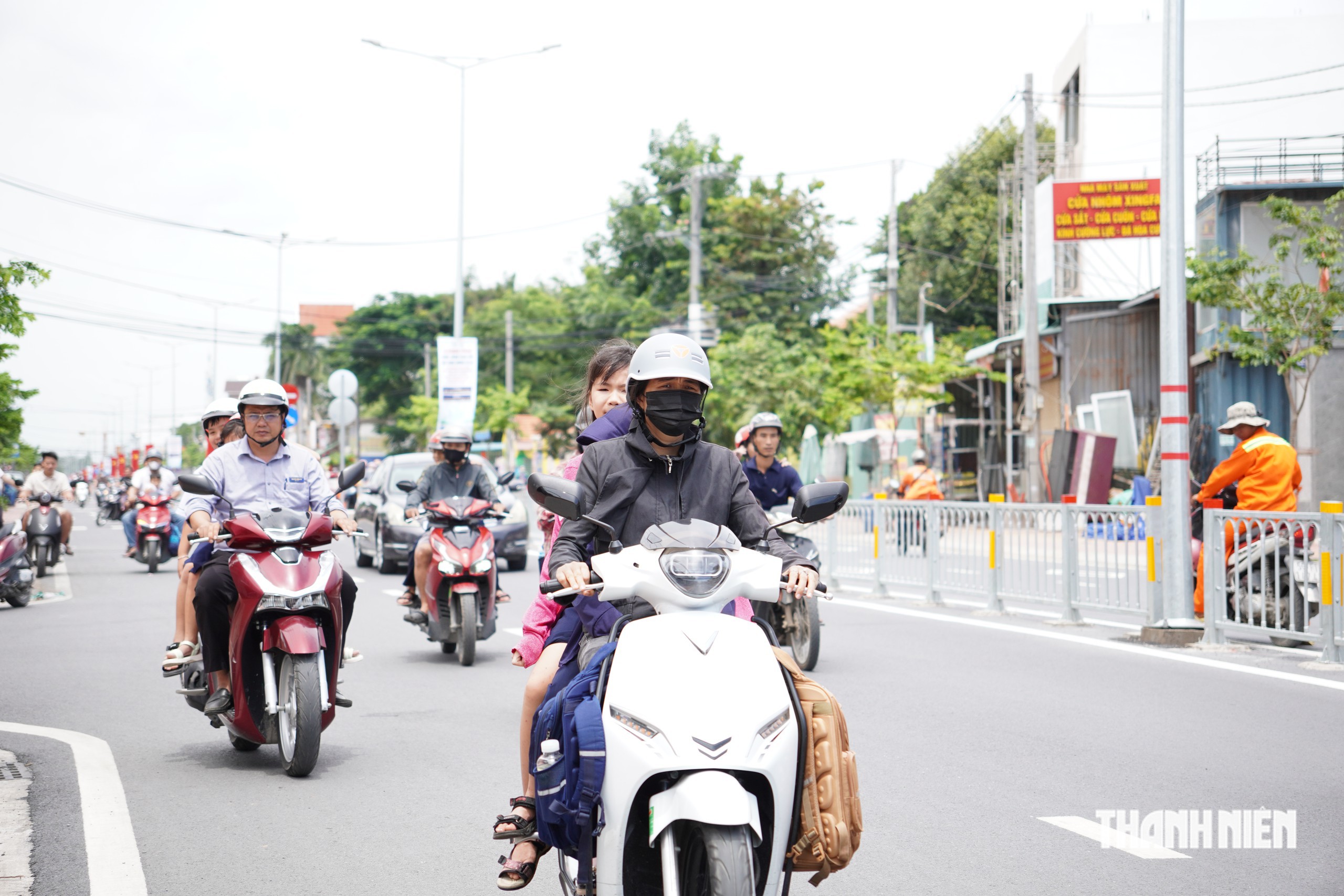 Nơi con đường ‘đi như cưỡi ngựa’ nay đã khác, người dân mừng vì một điều - Ảnh 2.