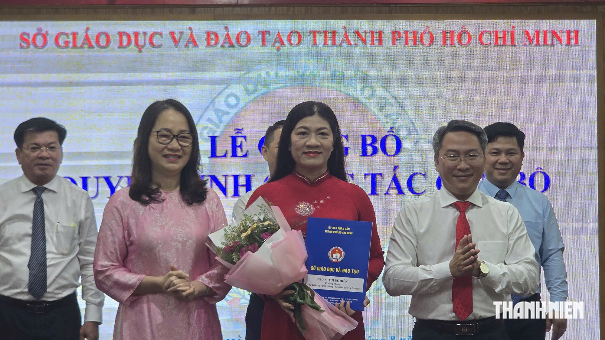 Trường THPT chuy&ecirc;n L&ecirc; Hồng Phong,TP.HCM c&oacute; hiệu trưởng thứ 27 trong gần 100 năm th&agrave;nh lập - Ảnh 1.