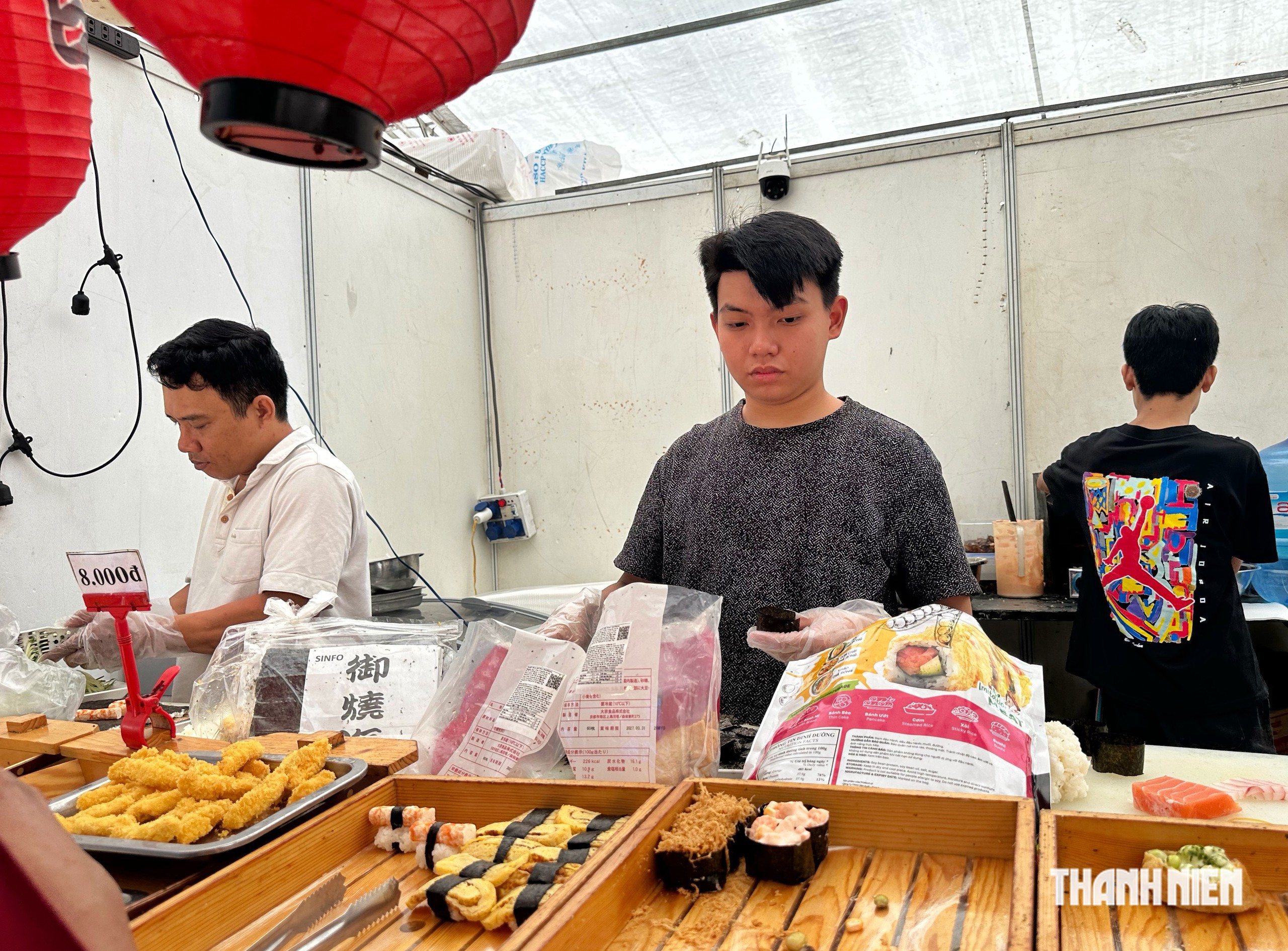  Đông thực khách TP.HCM đến công viên Bình Phú ăn chay  - Ảnh 12.