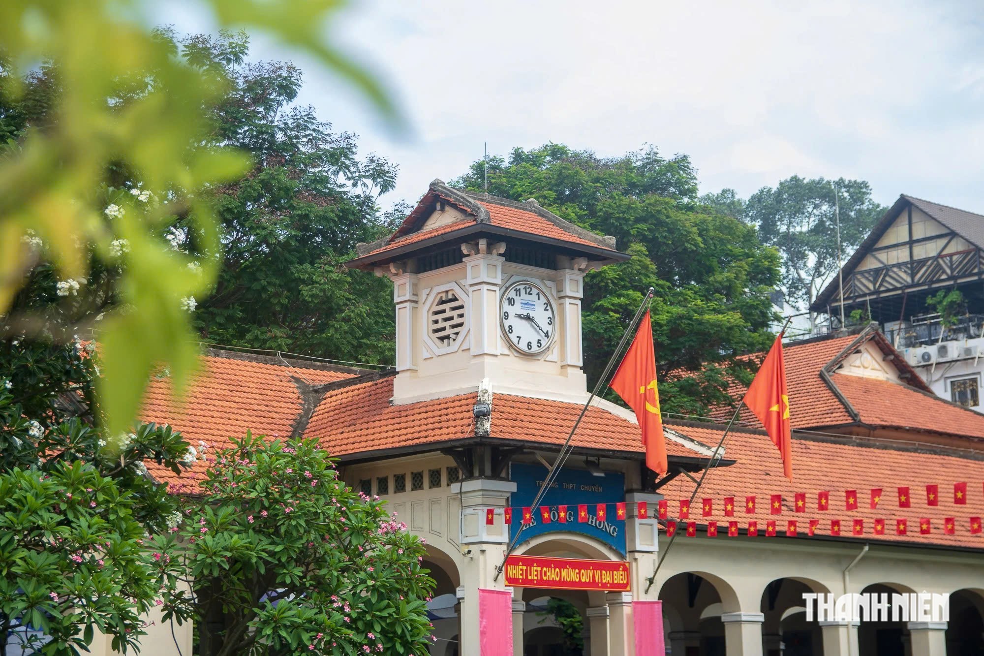 Trường THPT chuyên Lê Hồng Phong,TP.HCM có hiệu trưởng thứ 27 trong gần 100 năm thành lập - Ảnh 3.