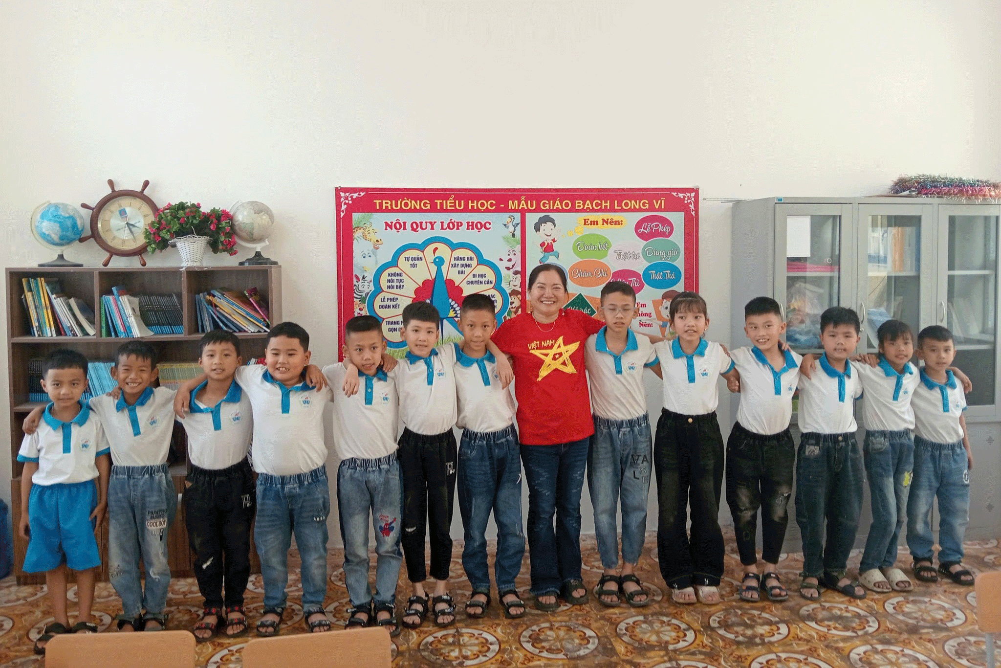 30 năm neo chữ giữa trùng khơi- Ảnh 1.