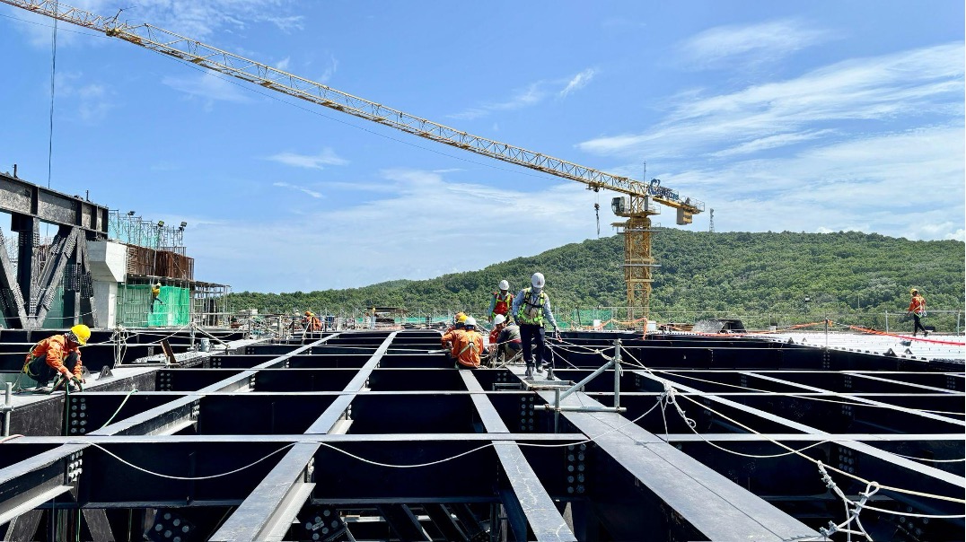 Hàng nghìn đôi bàn tay, một niềm tự hào trên đại công trường APEC 2027- Ảnh 2.