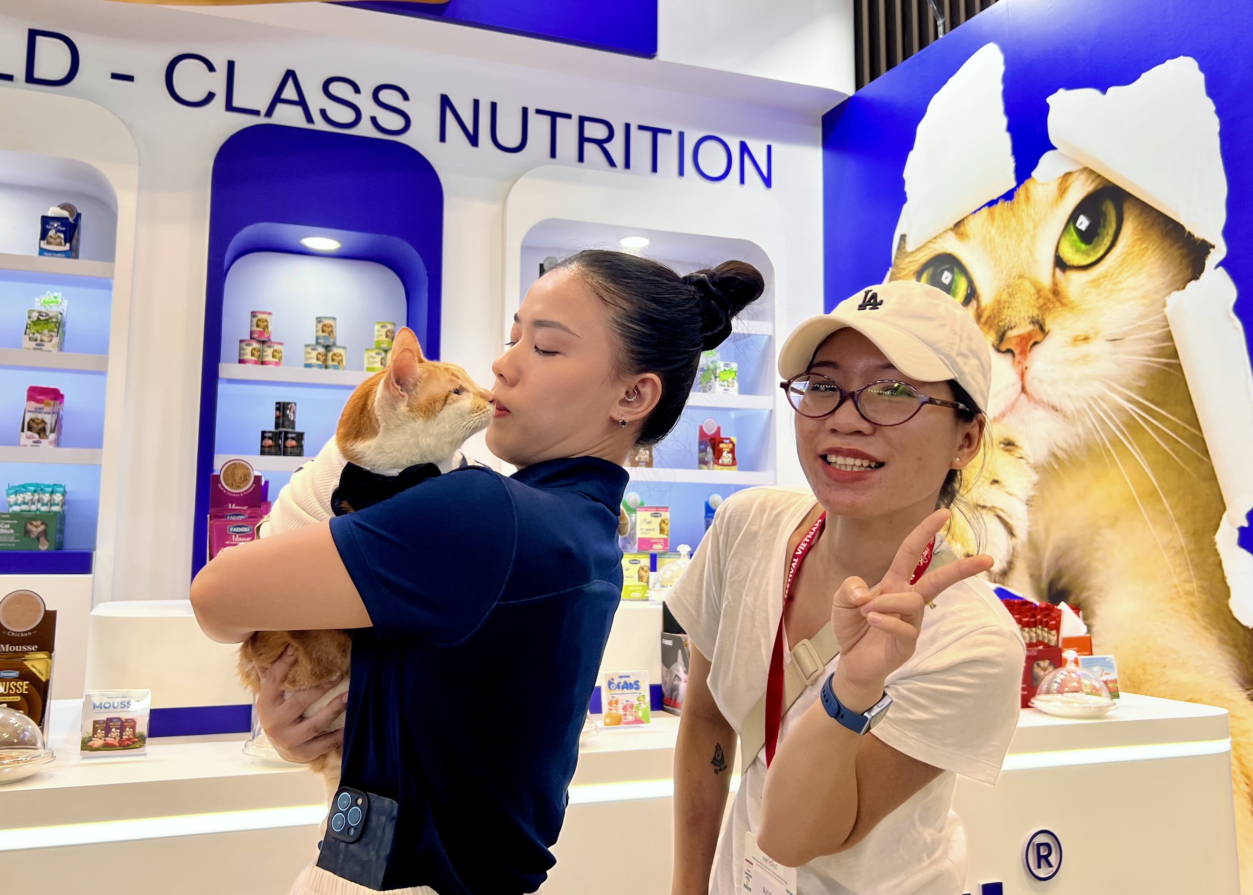 Hàng trăm người đến lễ hội thú cưng lớn nhất TP.HCM: Vào cổng là có quà - Ảnh 3.