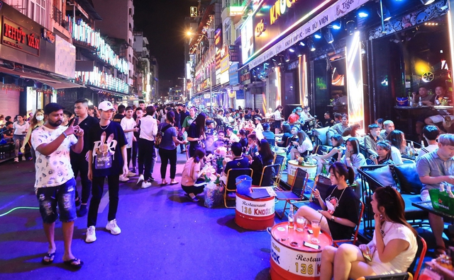 Đến TP.HCM để thưởng thức 'mỗi đêm một câu chuyện mới'- Ảnh 3.