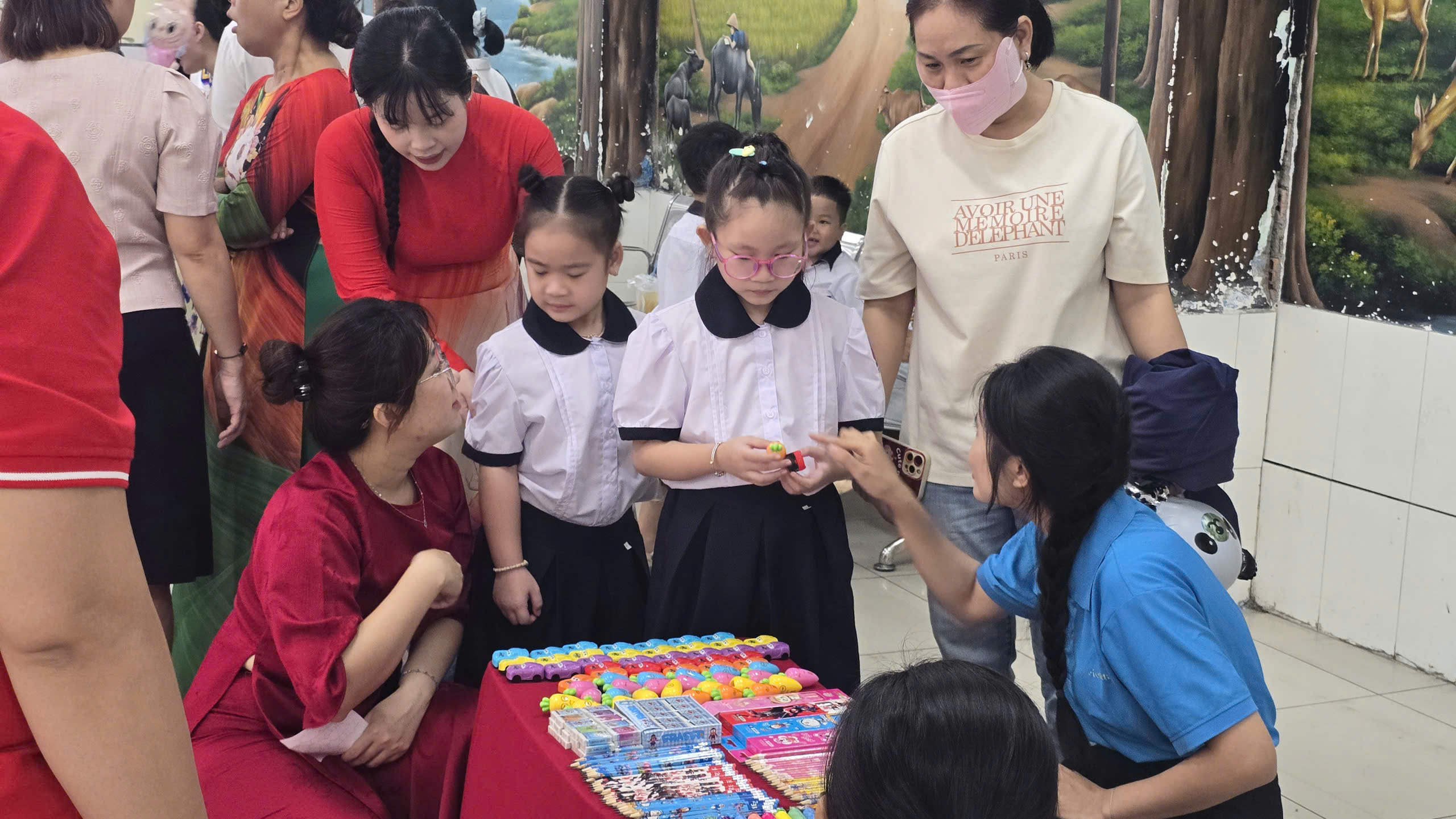 Trường học TP.HCM rộn ràng chuẩn bị khai giảng năm học 2026 - 2027 đặc biệt - Ảnh 10.