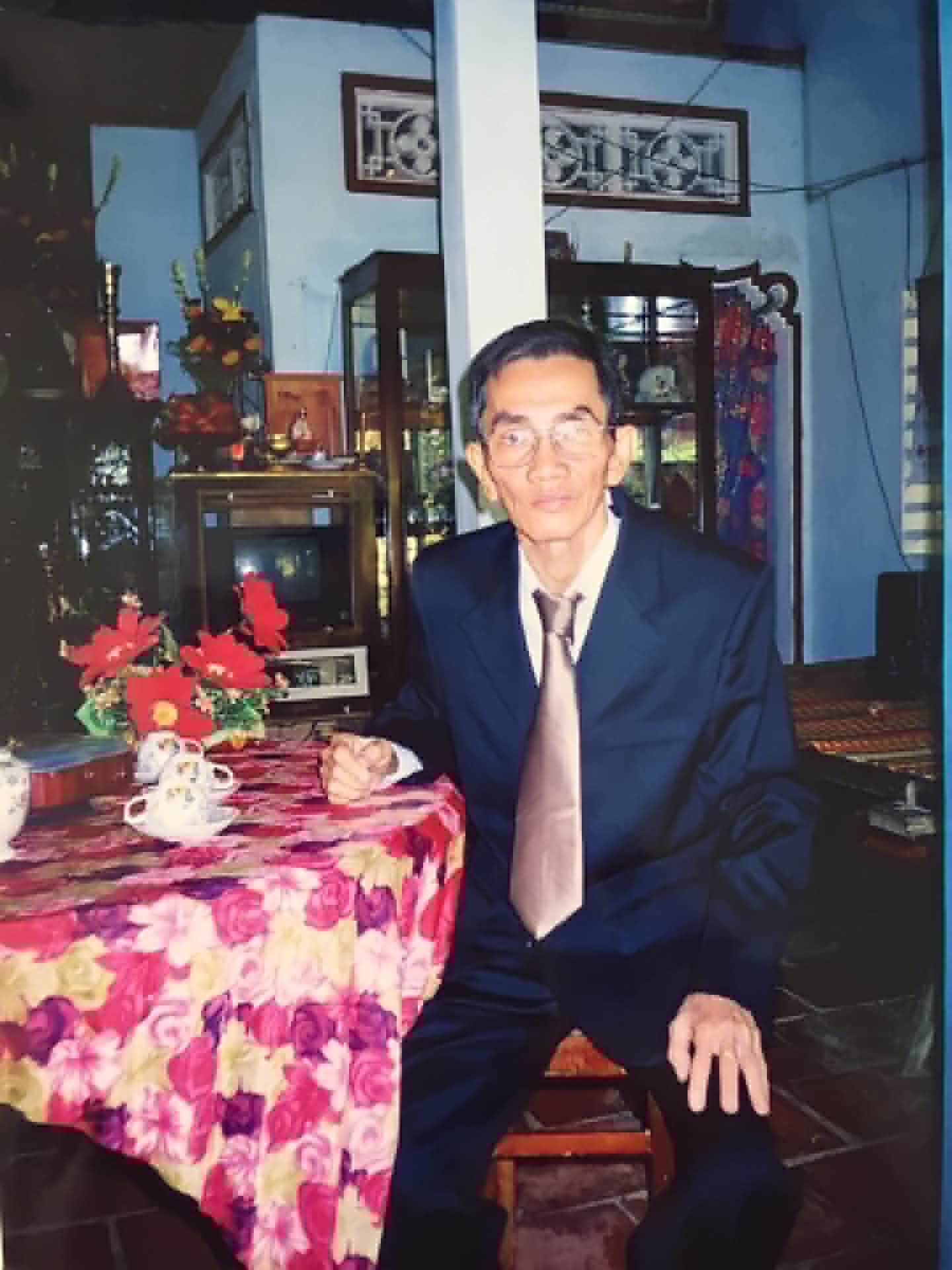 Cô gái giữ lá thư ông viết trước lúc mất, 17 năm vẫn làm đúng lời dặn - Ảnh 2.