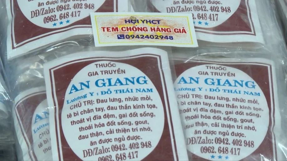 Cận cảnh nơi sản xuất thuốc đông y giả của đôi vợ chồng ở Đồng Tháp- Ảnh 4.