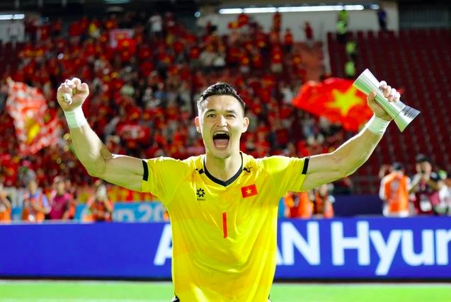 Cầu thủ xuất sắc nhất và Thủ môn xuất sắc ASEAN Cup tranh Siêu cúp quốc gia: Xem kênh nào?
- Ảnh 2.