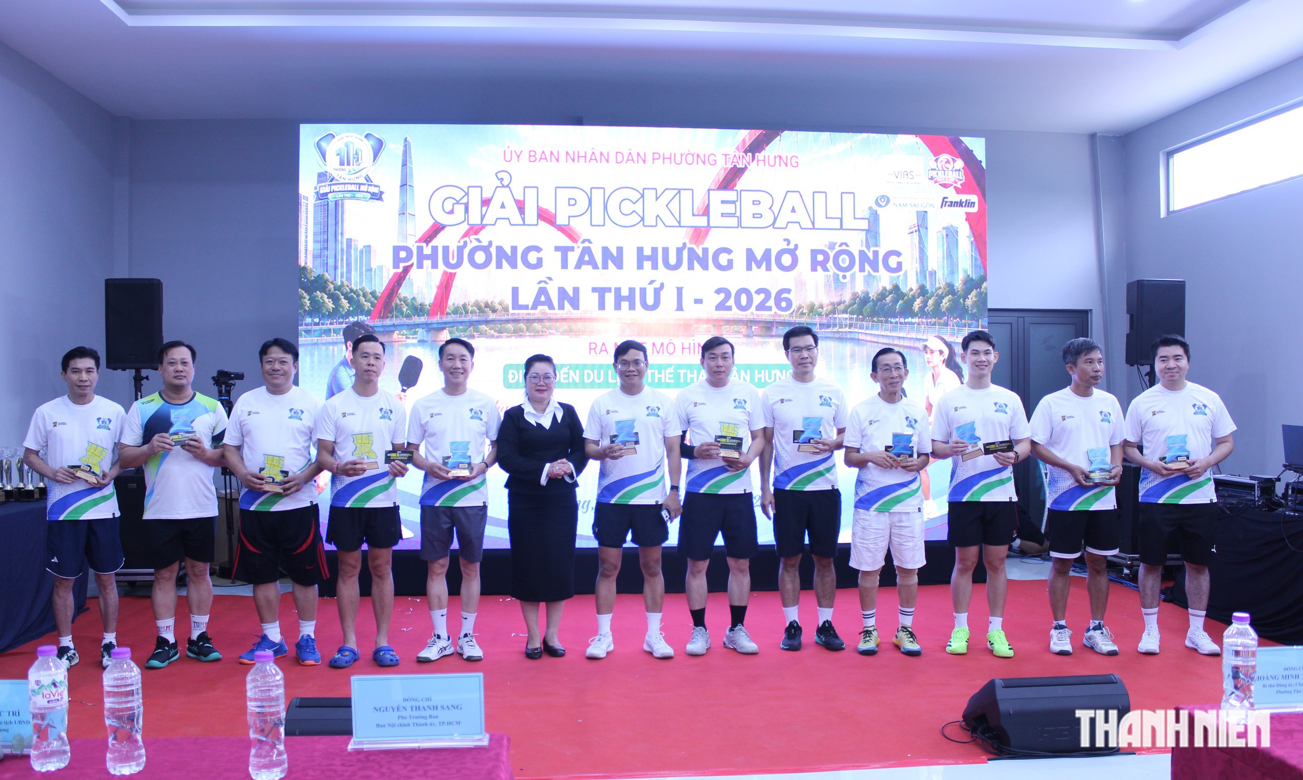 Giải pickleball phường Tân Hưng mở rộng, ra mắt 'Điểm đến du lịch thể thao Tân Hưng' - Ảnh 1.