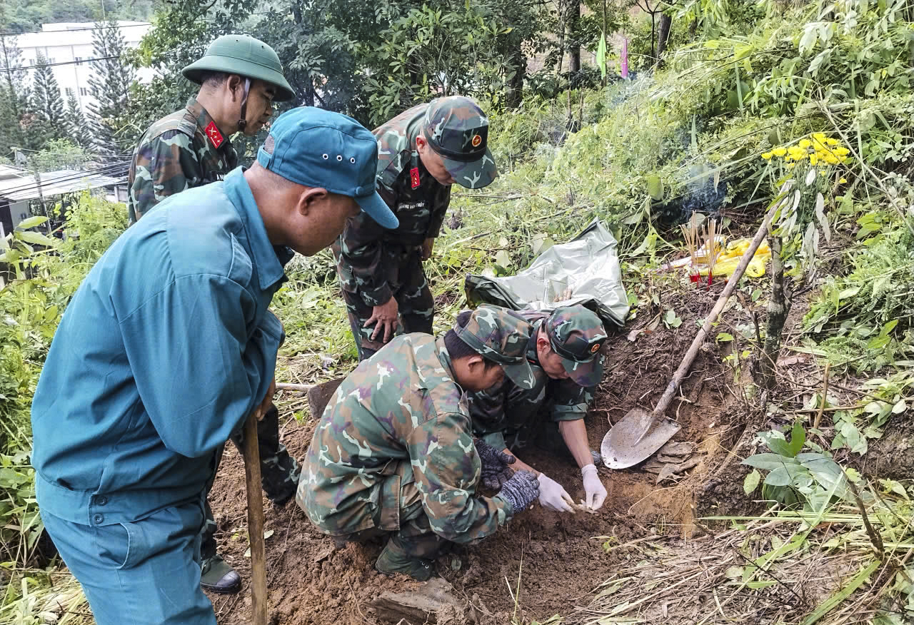 Chiếc bút máy khắc tên 'Thúy Phương' trong mộ liệt sĩ vô danh ở Quảng Ngãi - Ảnh 3.