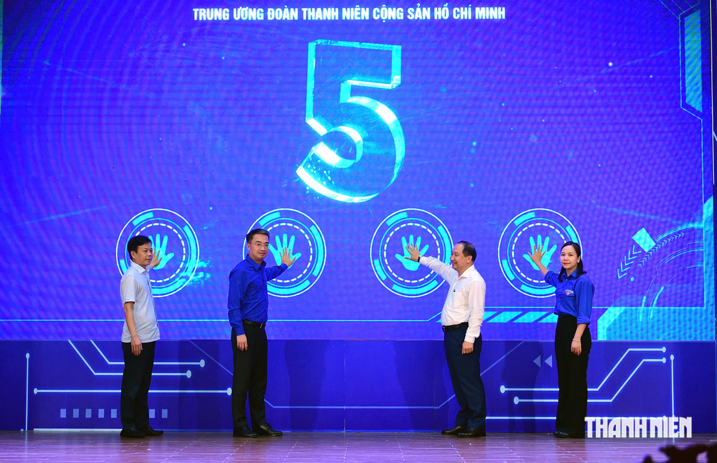 Đợt sinh hoạt ch&iacute;nh trị để n&acirc;ng cao chất lượng c&aacute;n bộ Đo&agrave;n cơ sở - Ảnh 2.