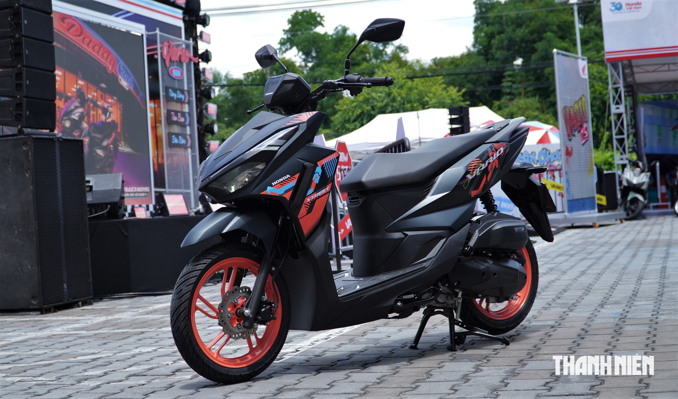 Honda Vario 125 bản ghi-đông ‘trần’ có gì khác biệt? - Ảnh 5.