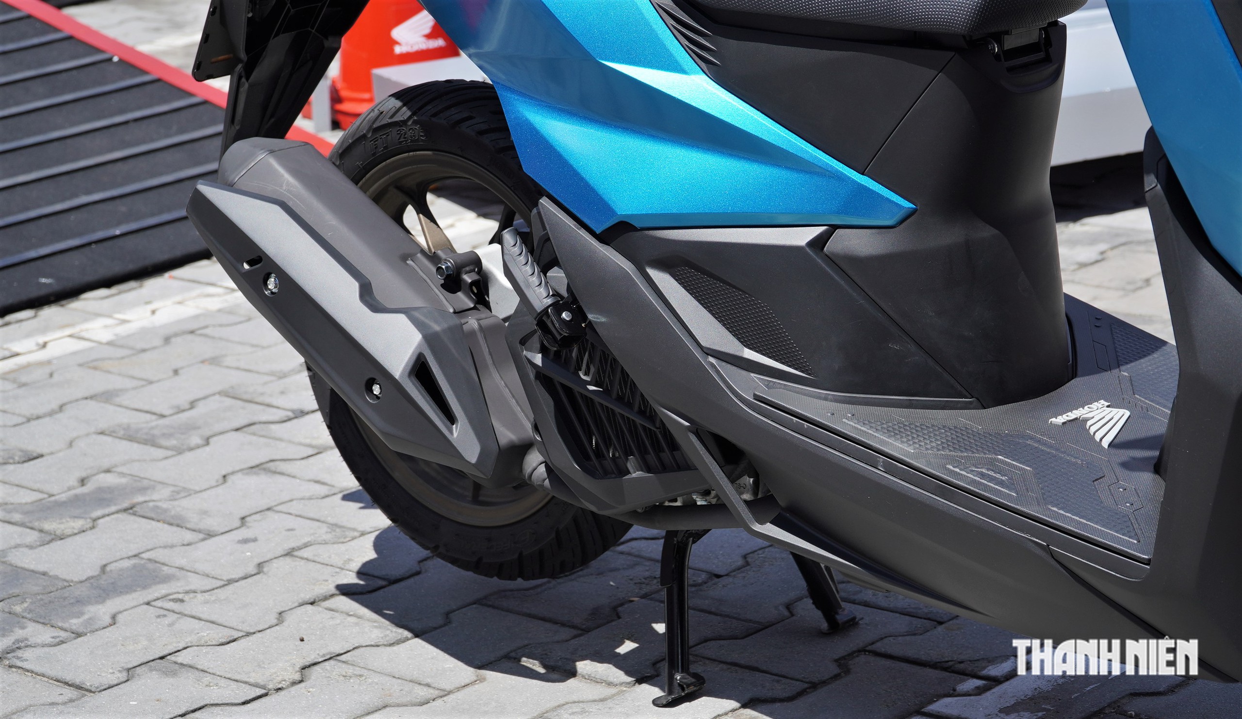 Honda Vario 125 bản ghi-đông ‘trần’ có gì khác biệt? - Ảnh 13.