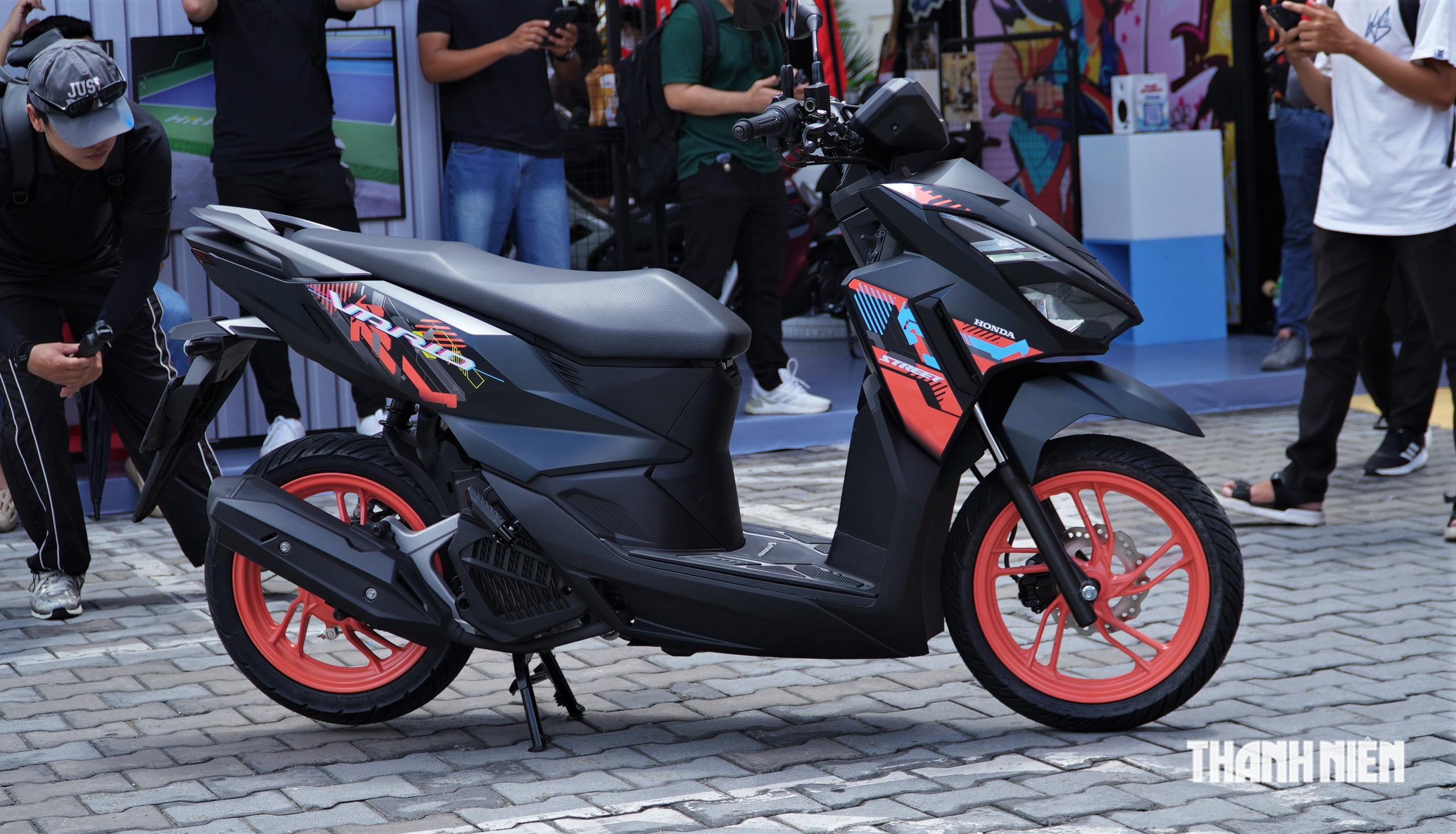 Honda Vario 125 bản ghi-đông ‘trần’ có gì khác biệt? - Ảnh 7.