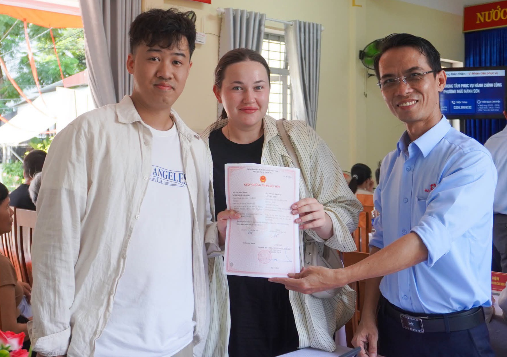 Hành chính công về khu dân cư, người Đà Nẵng vui vì được hỗ trợ tận tình- Ảnh 7.