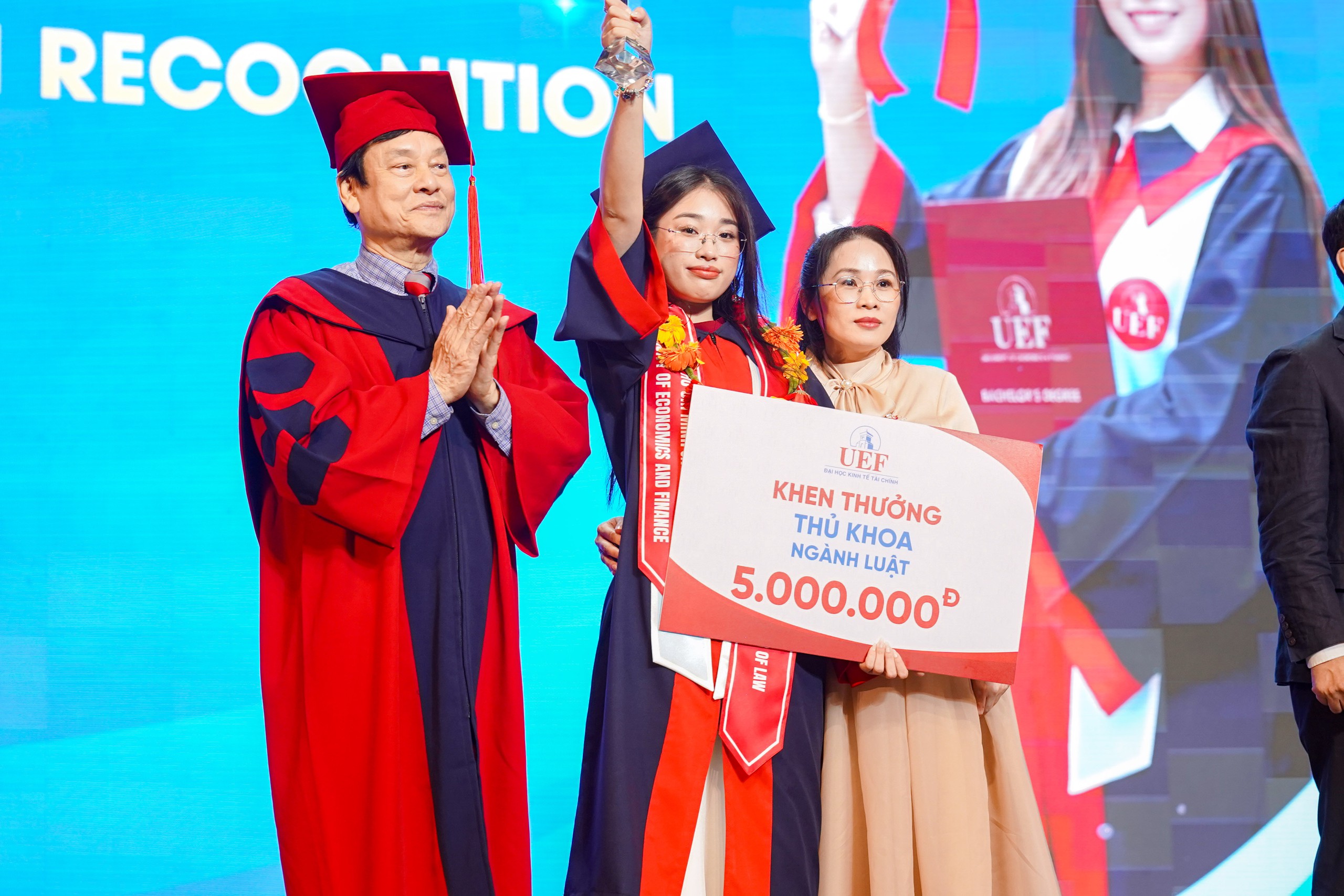 Thủ khoa Luật UEF v&agrave; h&agrave;nh tr&igrave;nh chinh phục GPA 3.96, IELTS 8.0  - Ảnh 1.