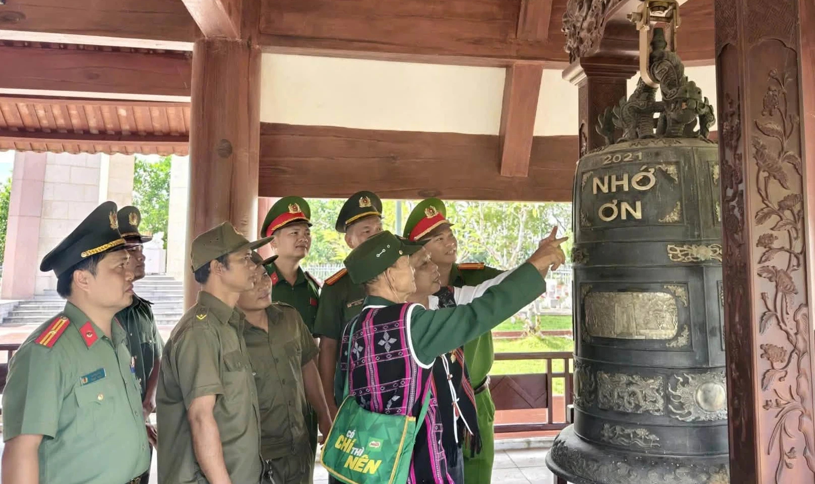 Công an, biên phòng, quân sự băng rừng giữ bình yên biên giới dịp Quốc khánh 2.9- Ảnh 3.