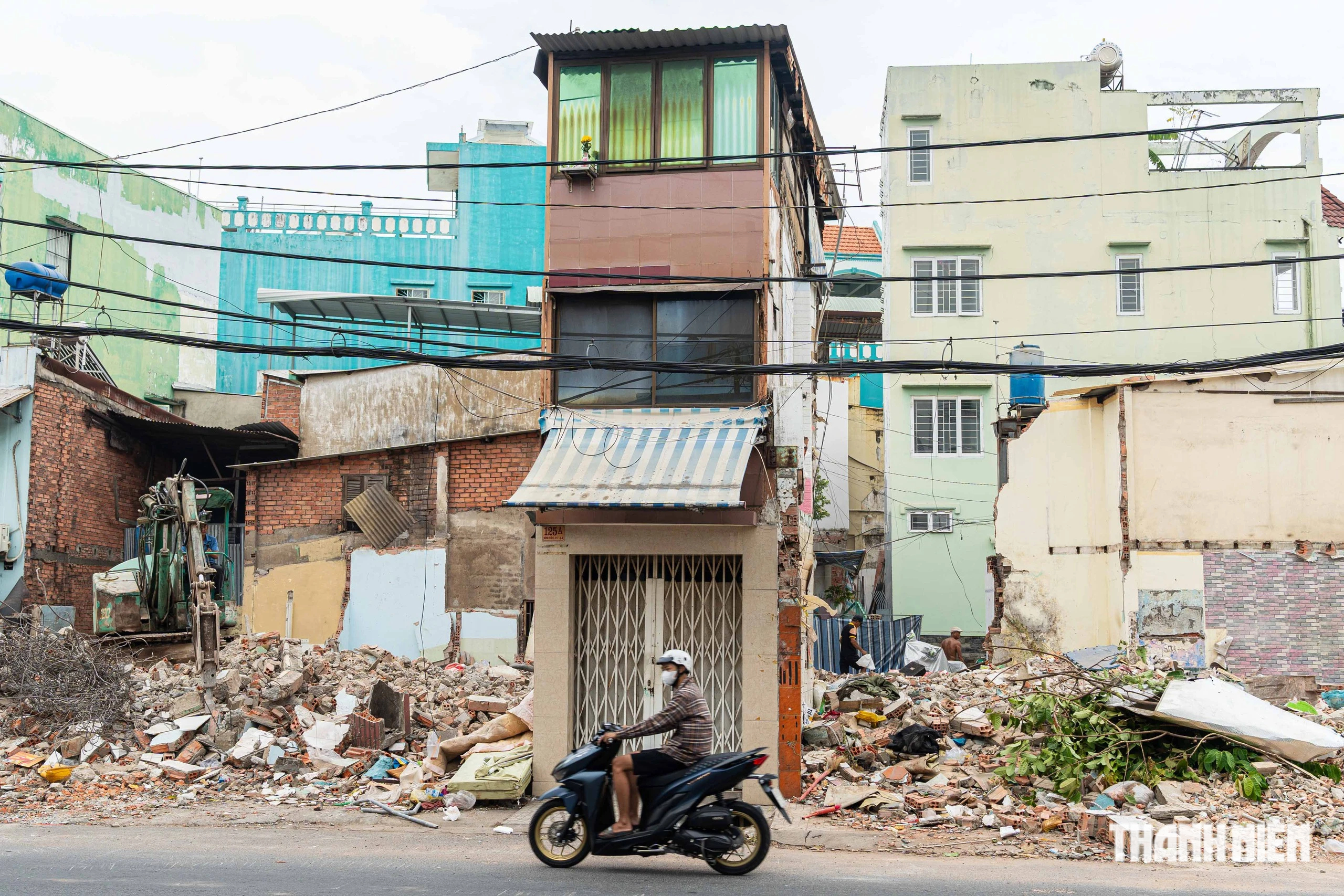 Người dân dỡ nhà, nhường đất cho cầu đường Bình Tiên gần 6.300 tỉ ở TP.HCM- Ảnh 13.