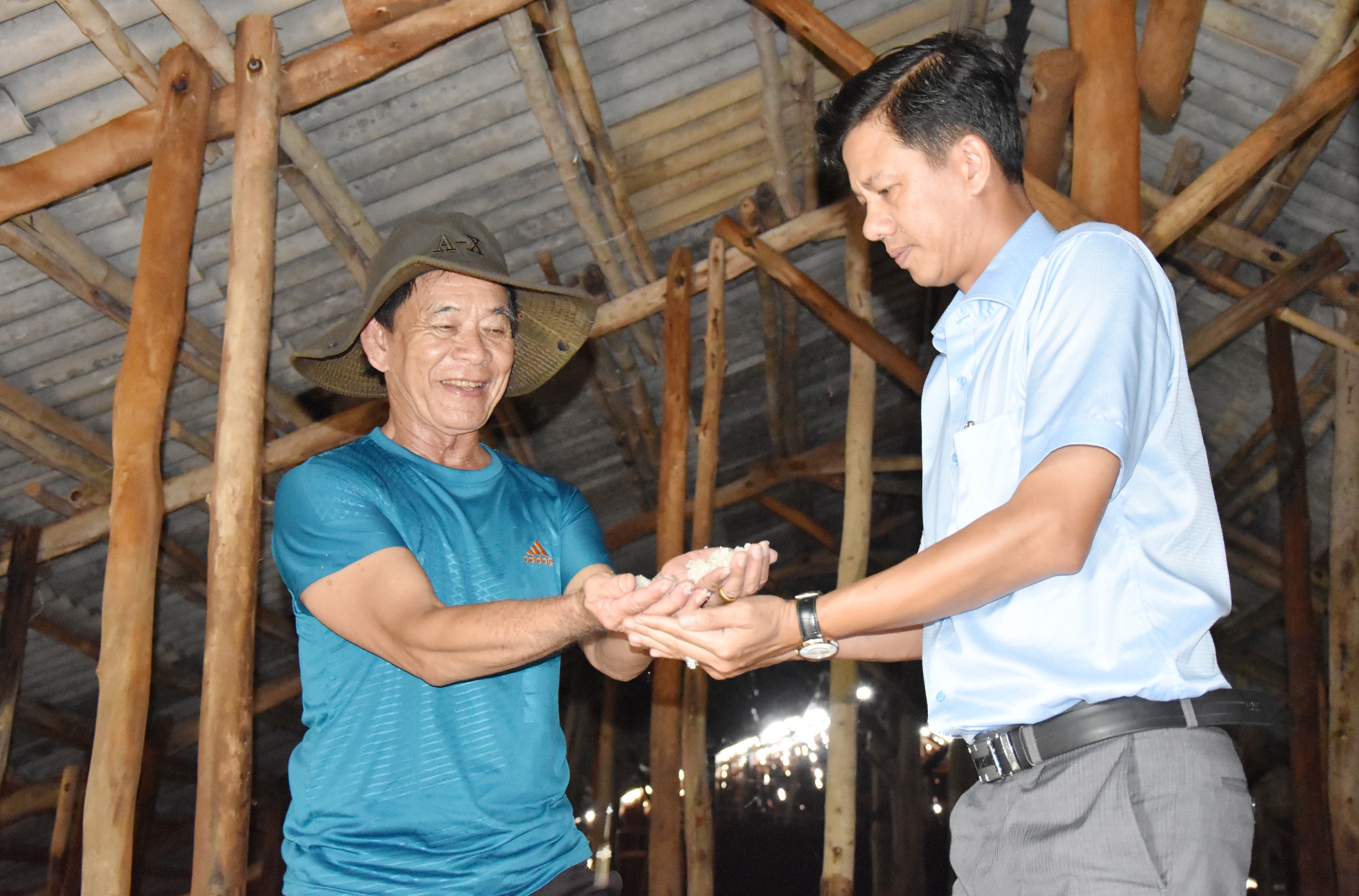 Nghề muối trăm năm xứ công tử Bạc Liêu, có tỉ phú, có nước mắt diêm dân- Ảnh 9.